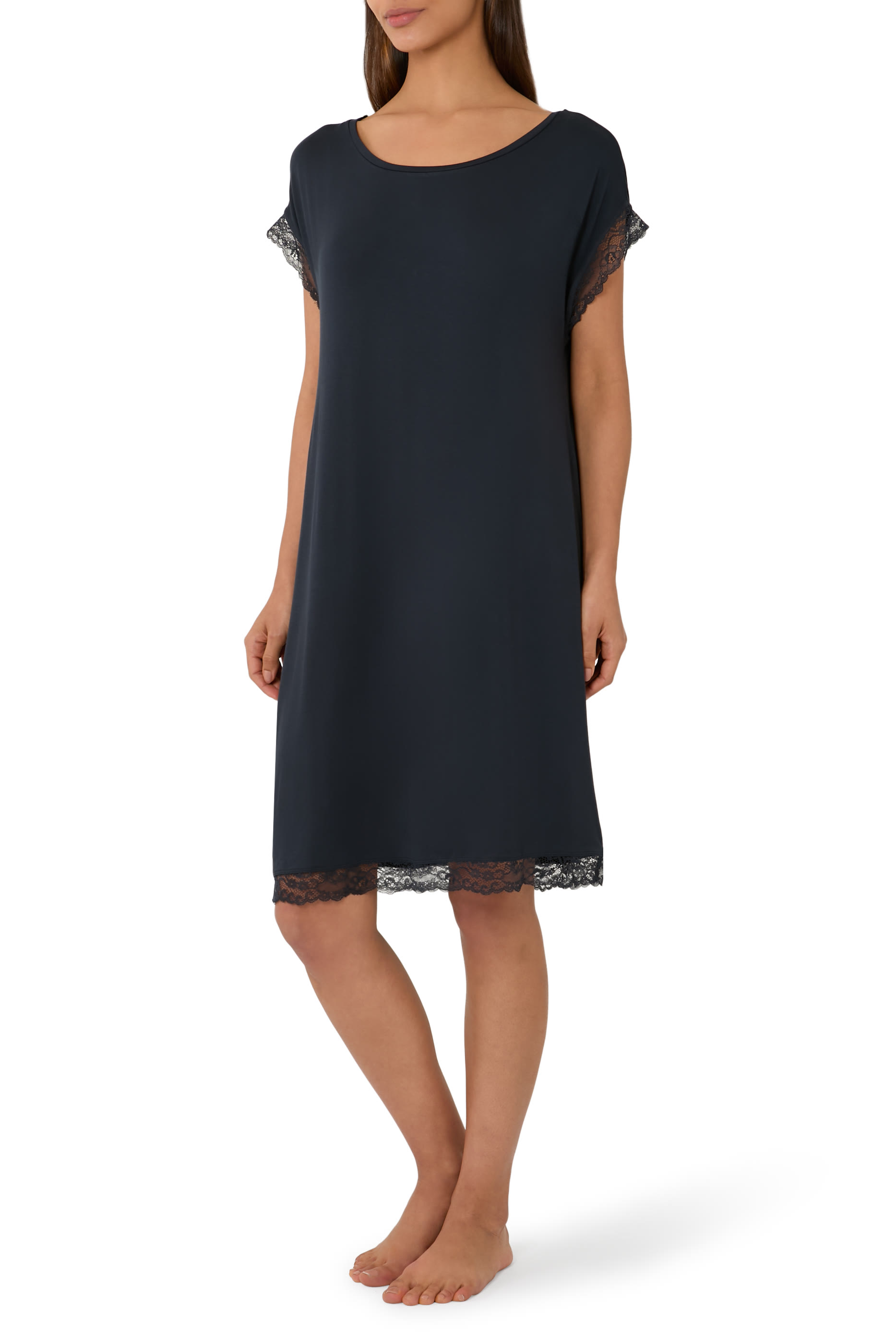 فستان نوم بحافة دانتيل جيرسيه