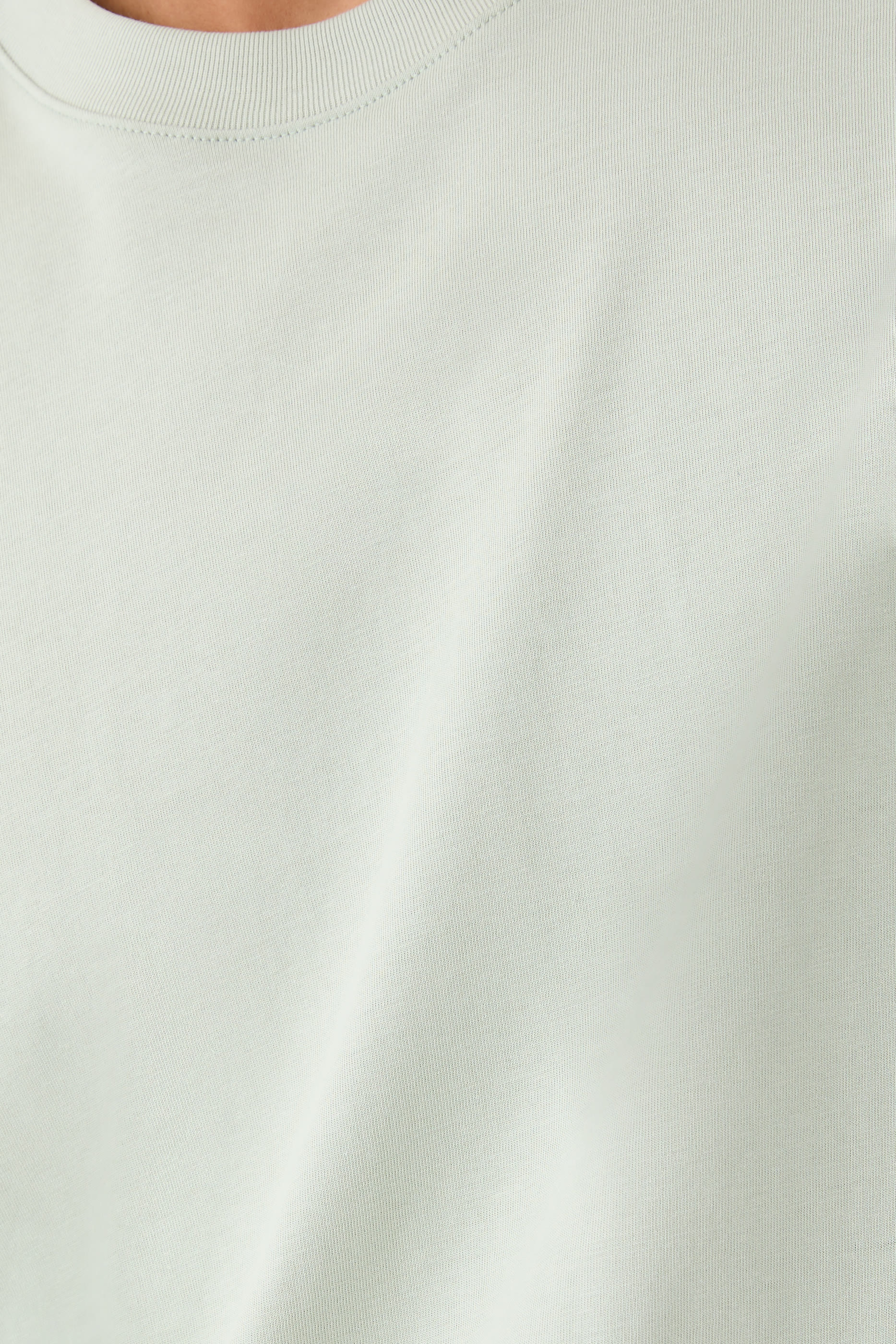 تيشيرت مارينا 91 بشعار الماركة في الخلف