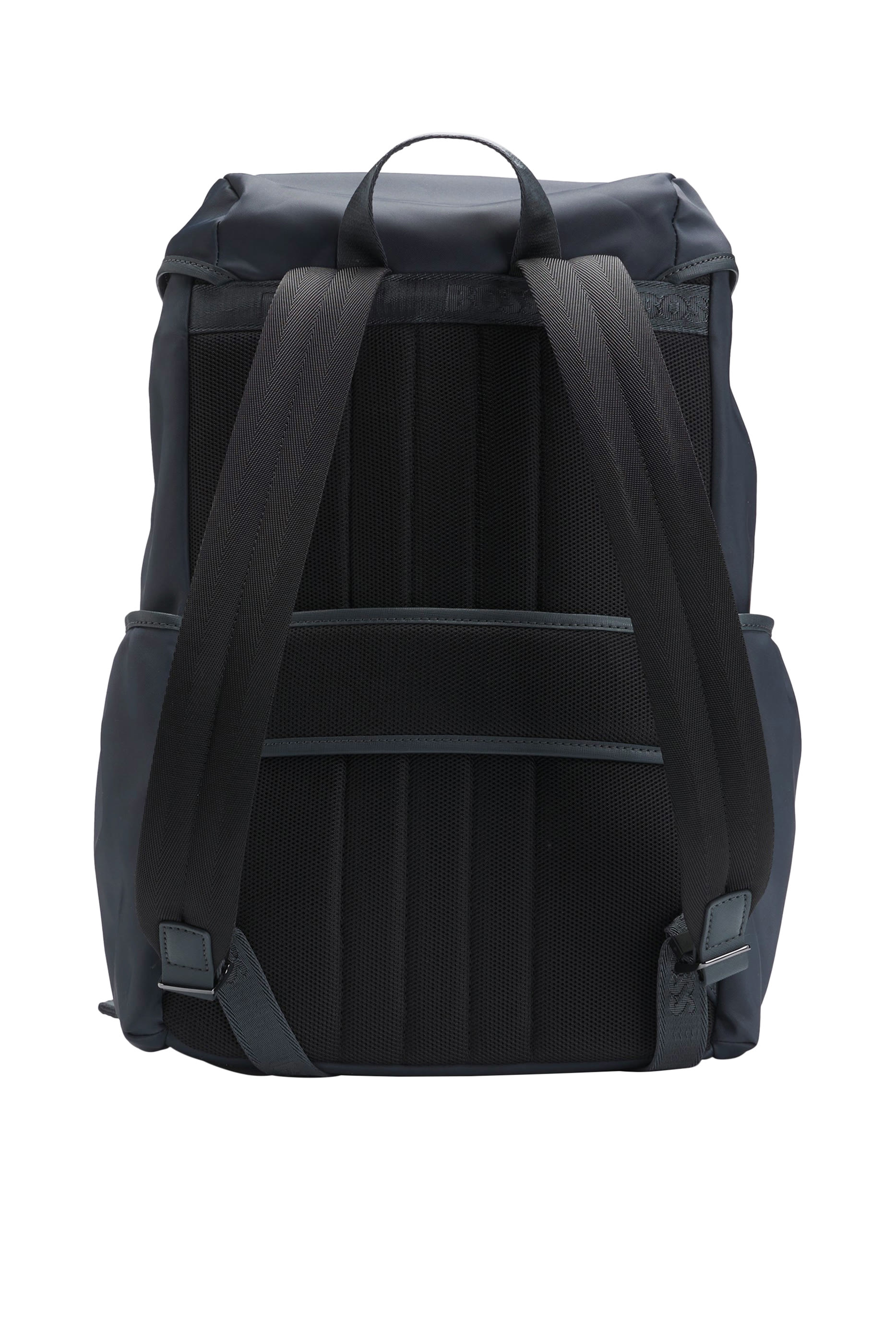 حقيبة ظهر متعددة الجيوب بحواف مزينة بنقشة حرفي شعار الماركة