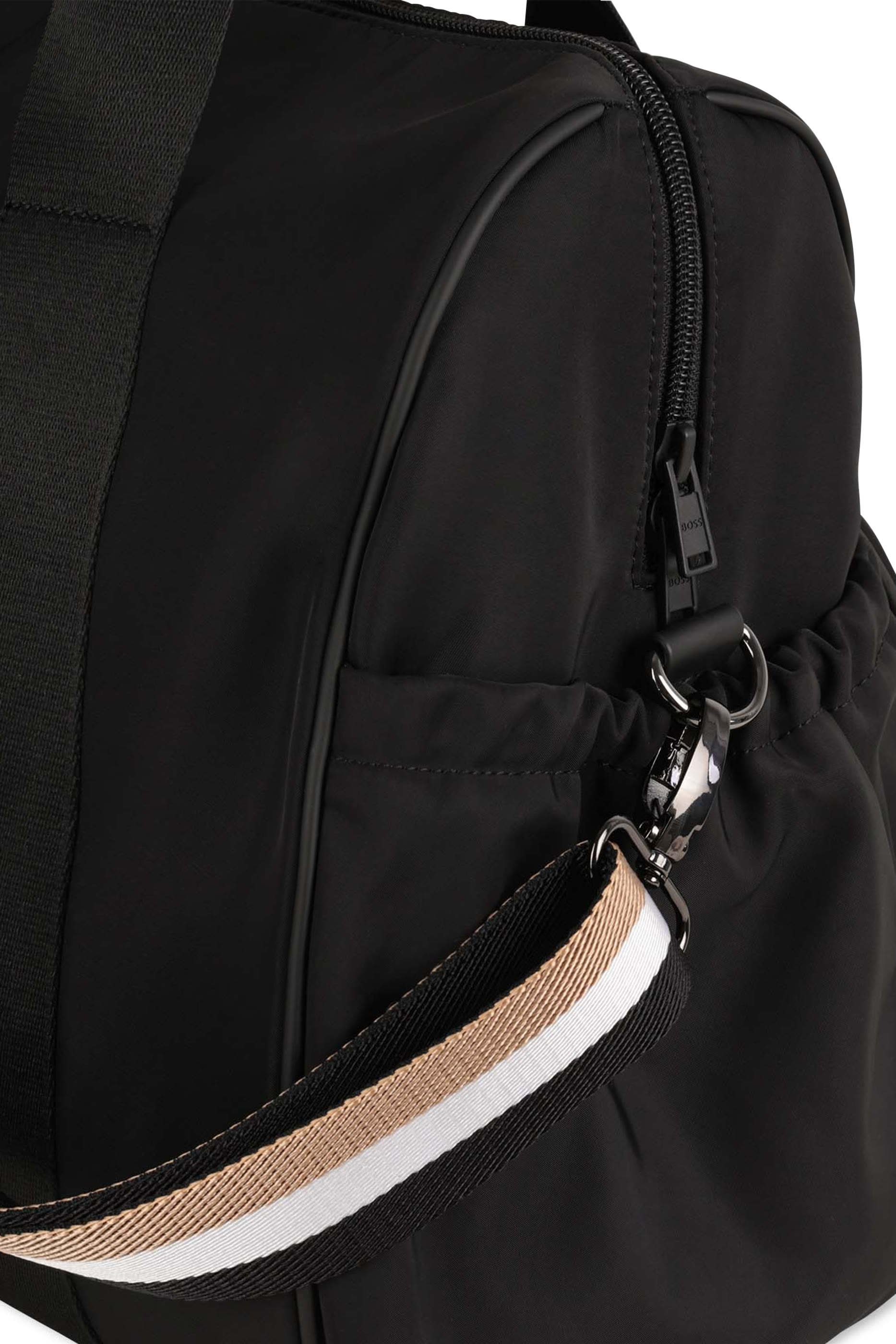 حقيبة مستلزمات أطفال بشعار الماركة للأطفال 