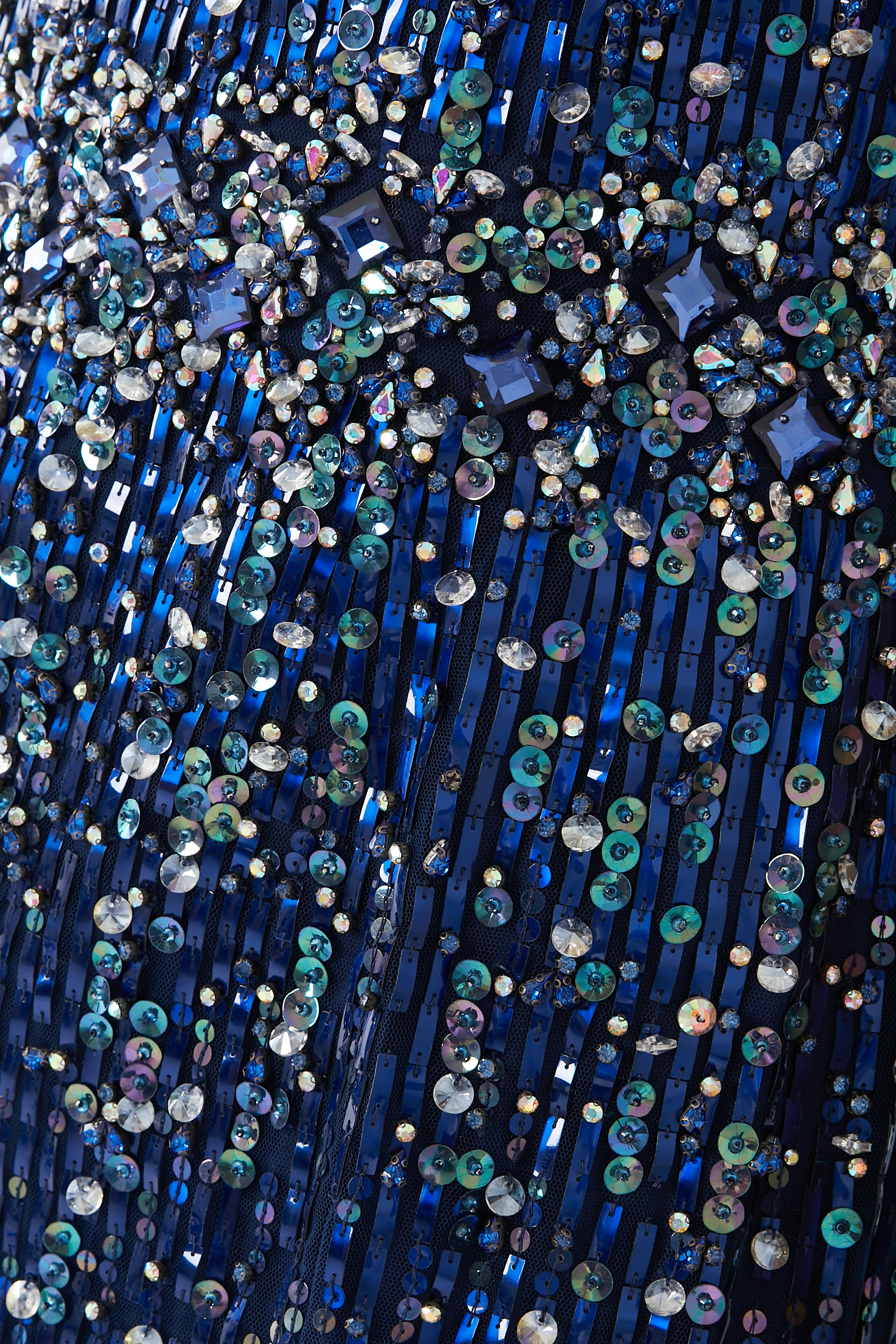 فستان سهرة لوكس بكاب وترتر