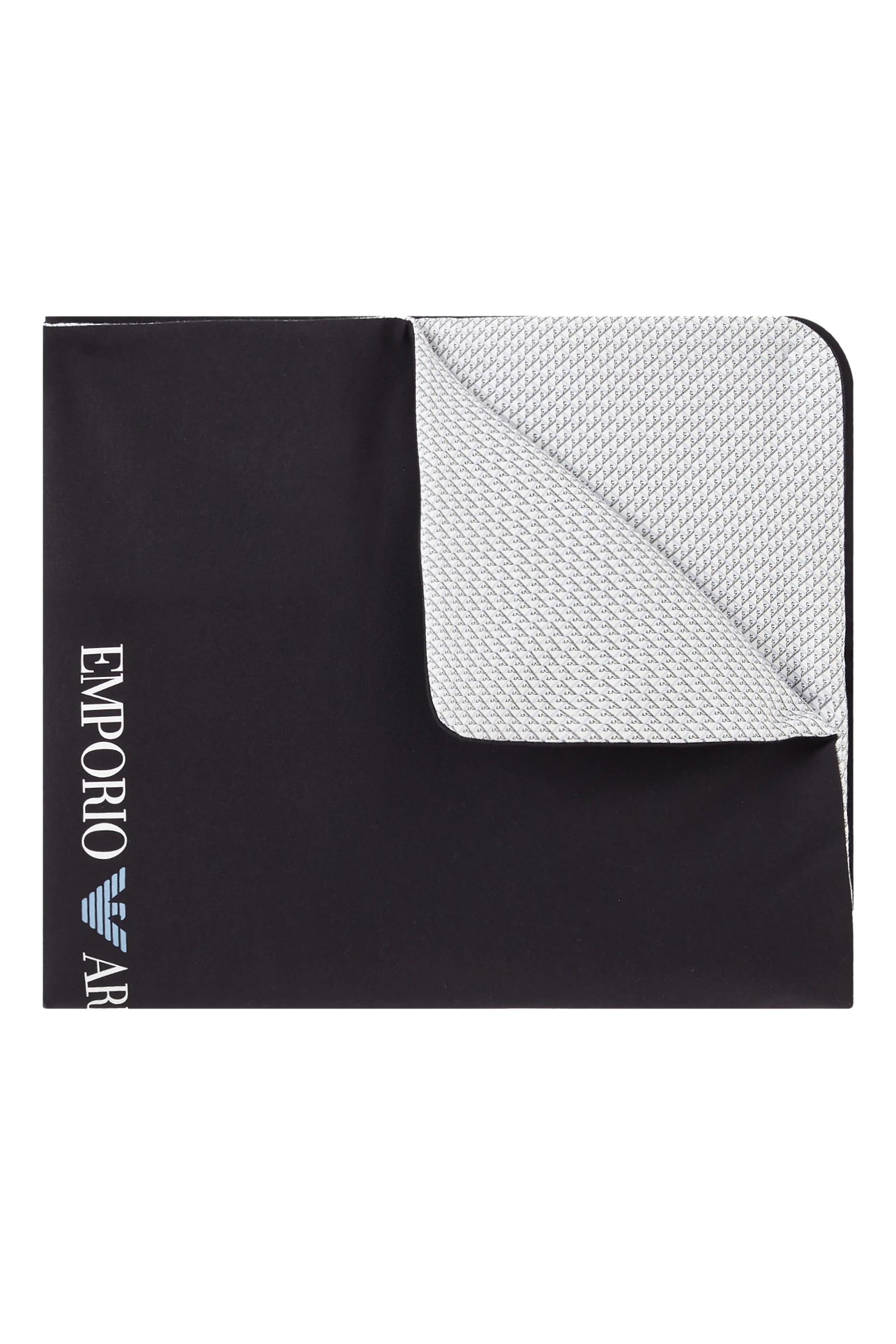 بطانية بطبعة شعار الماركة للأطفال