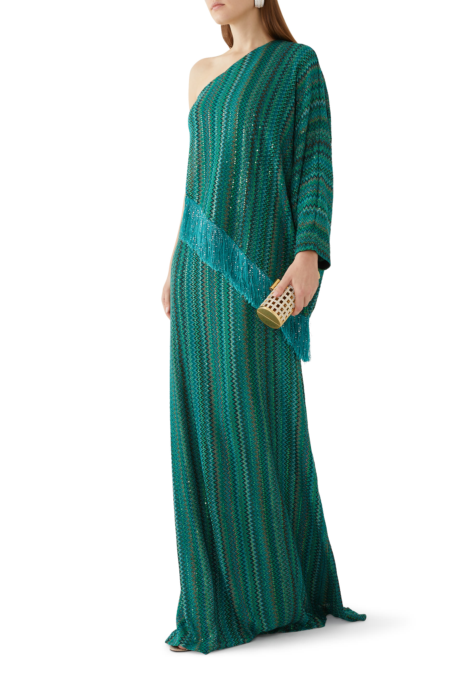 فستان بتصميم حصري غير متماثل وقصة واسعة ونقشة خطوط متعرجة مزين بترتر وشراشيب راشيل