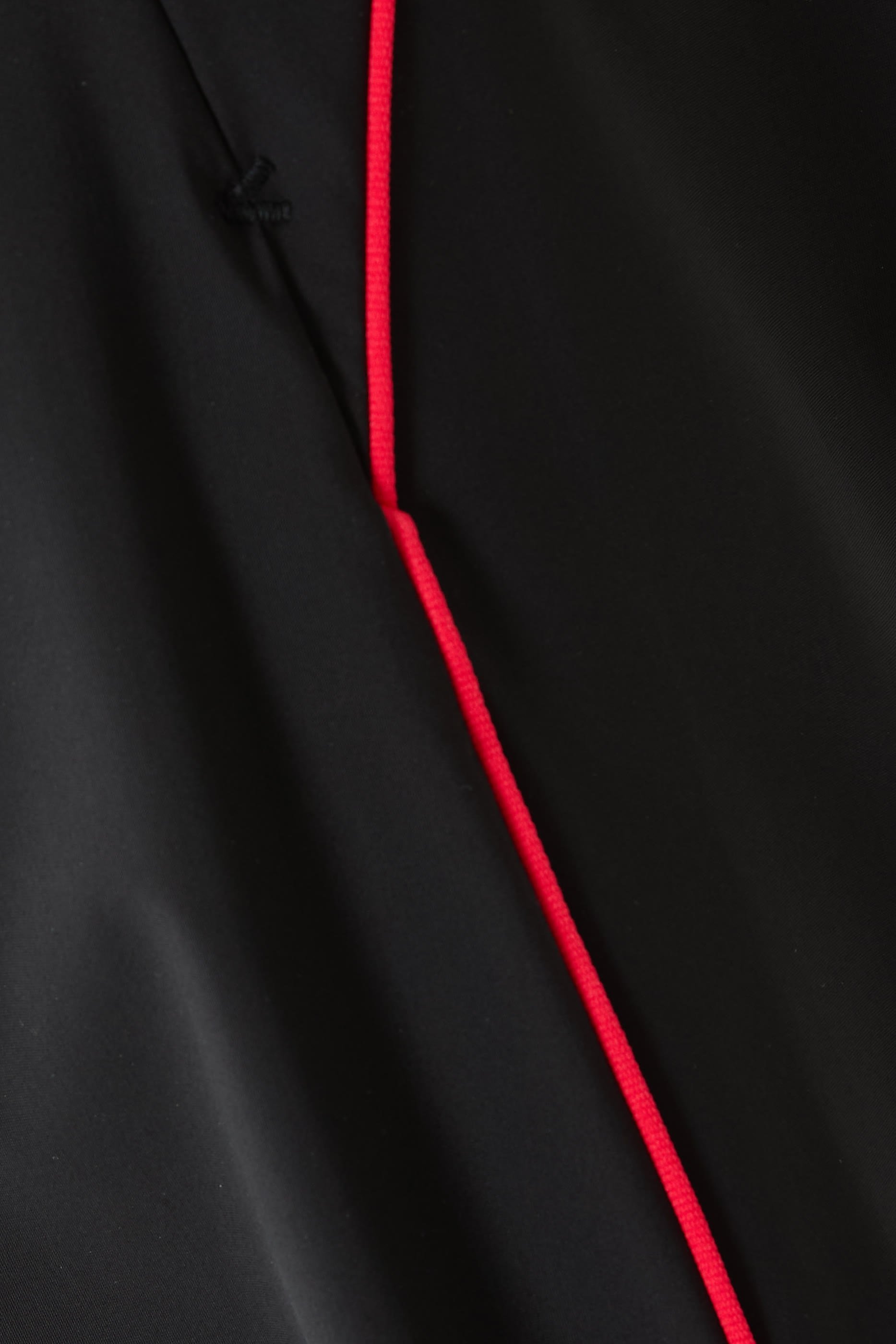 بنطال رياضي بقصة ساق واسعة 