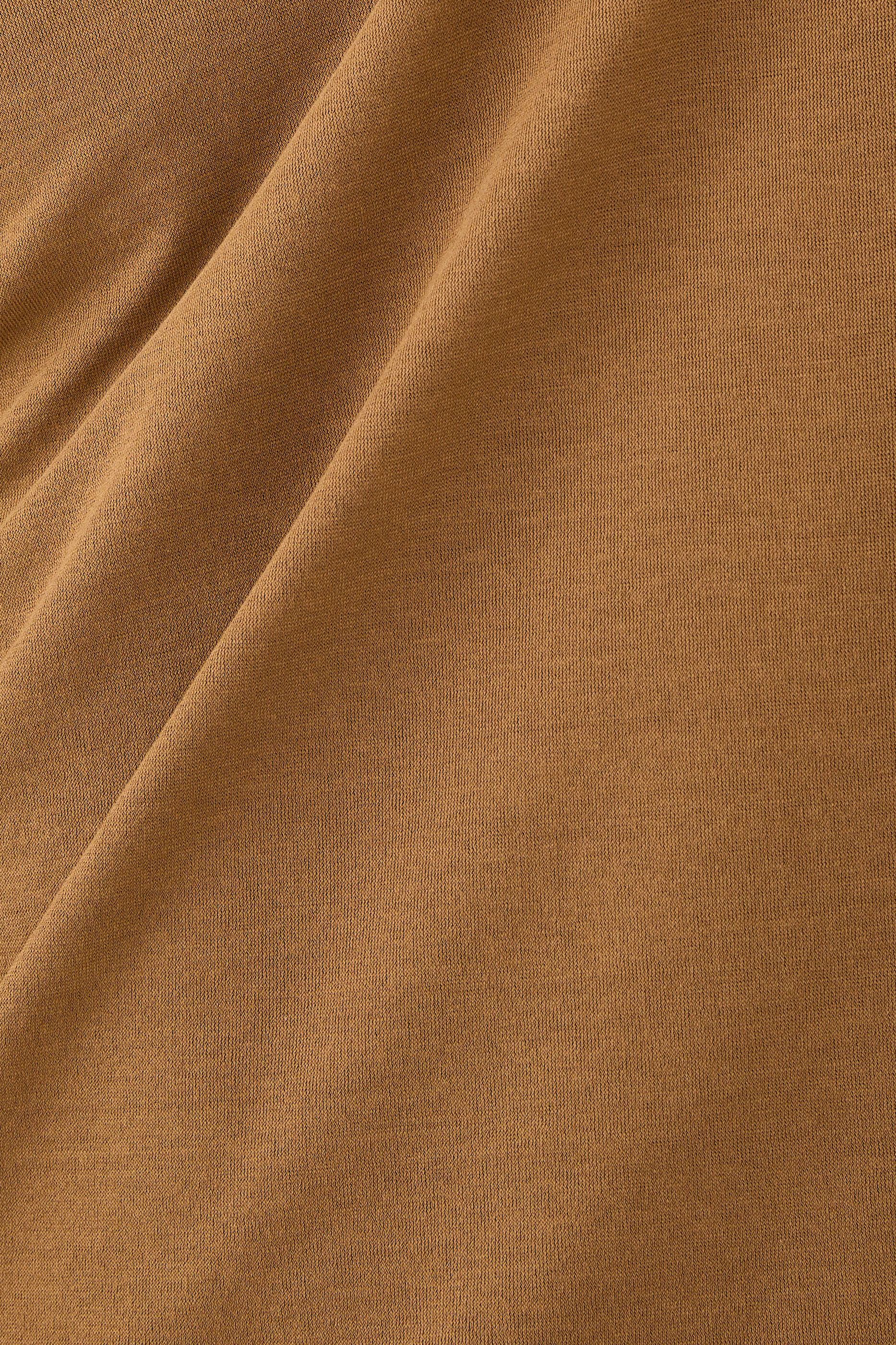 تيشيرت ايس كوتن بقصة ضيقة