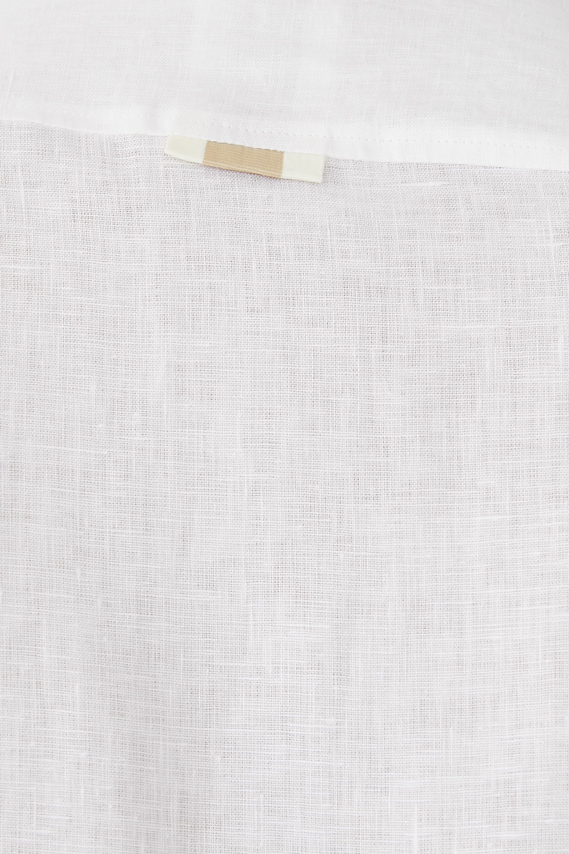 قميص بأكمام طويلة كتان