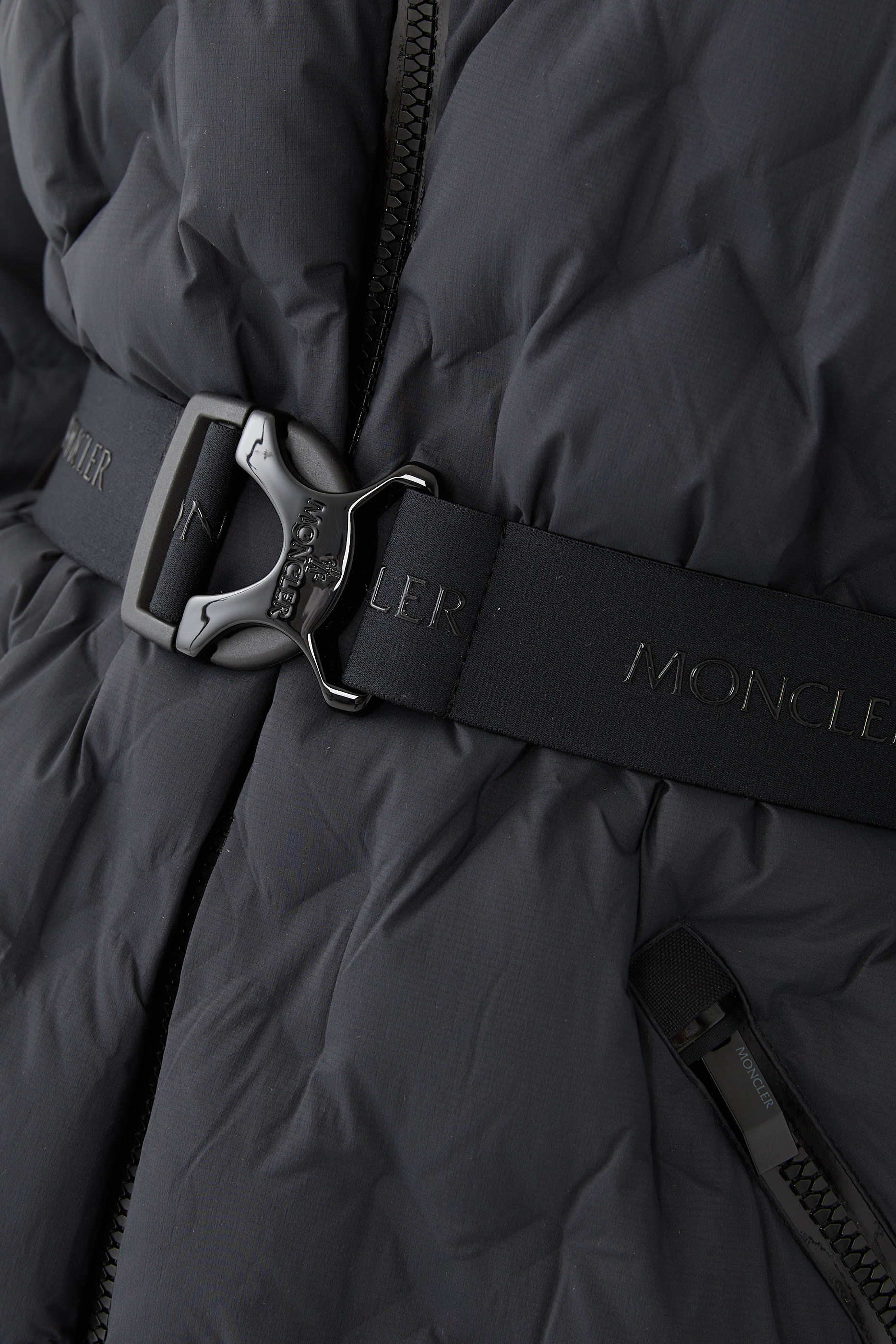 جاكيت أدونيس