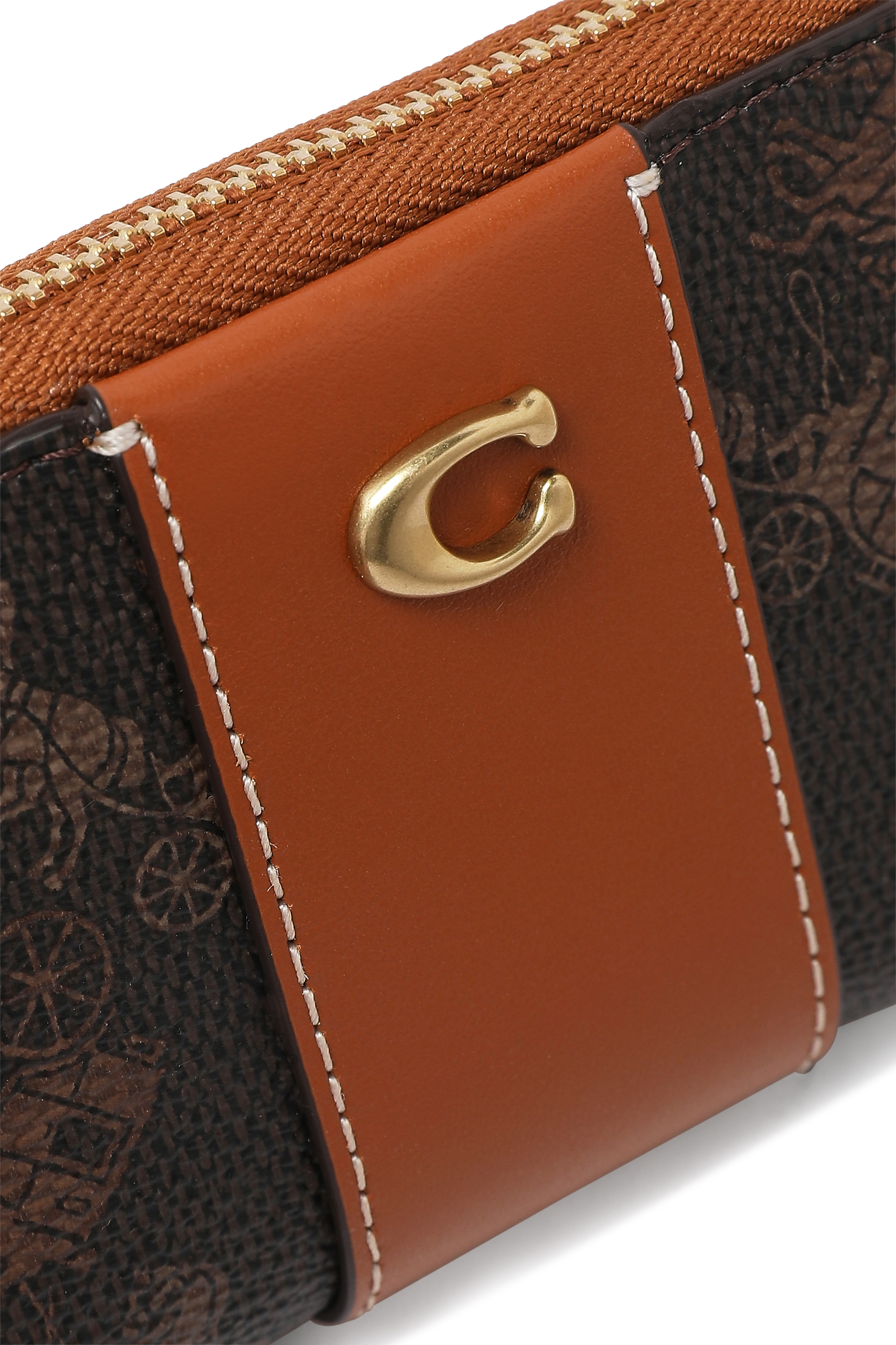 حافظة بطاقات اسينشال صغيرة بسحّاب محيط