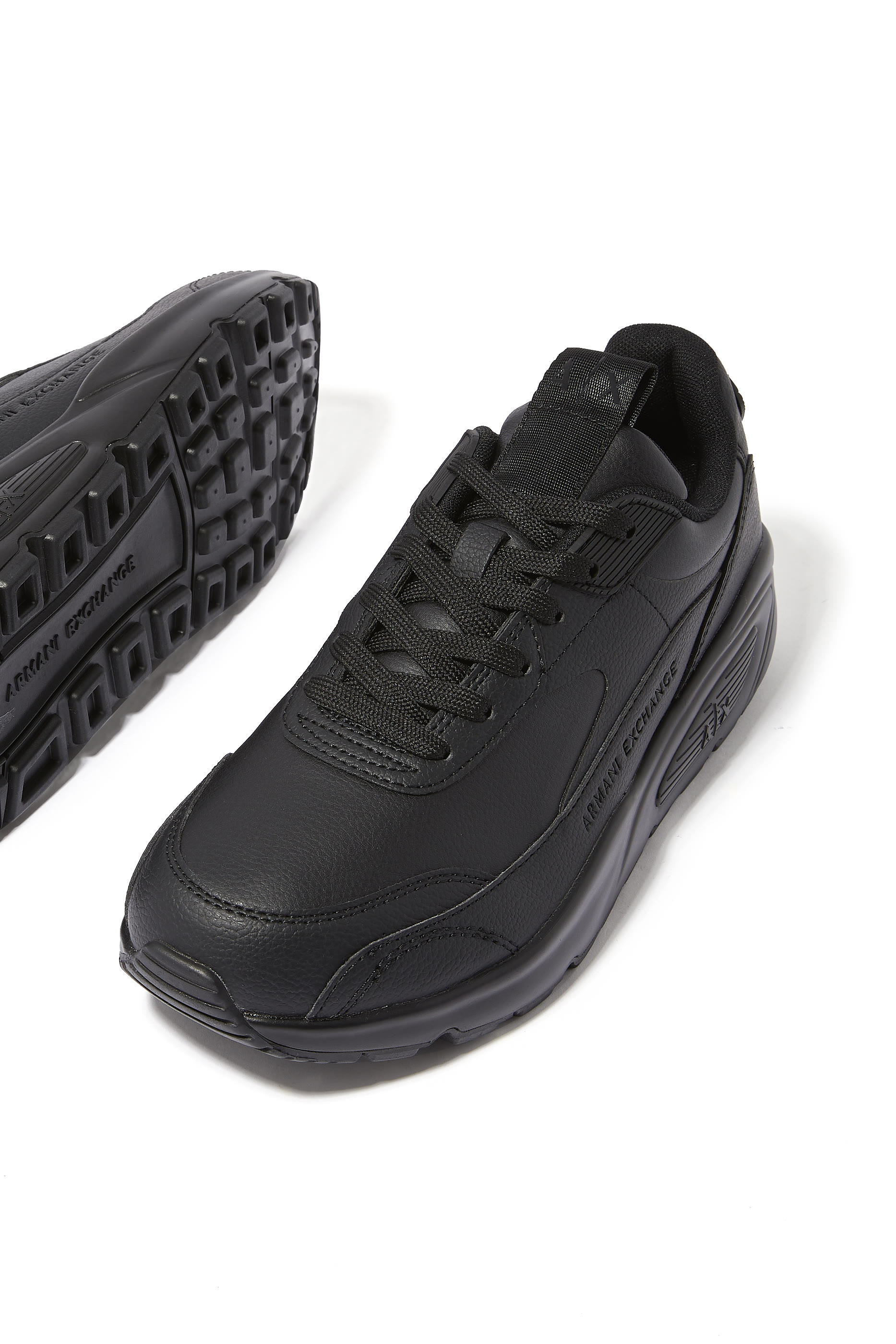 سنيكرز برونكس بشعار الماركة جلد صناعي