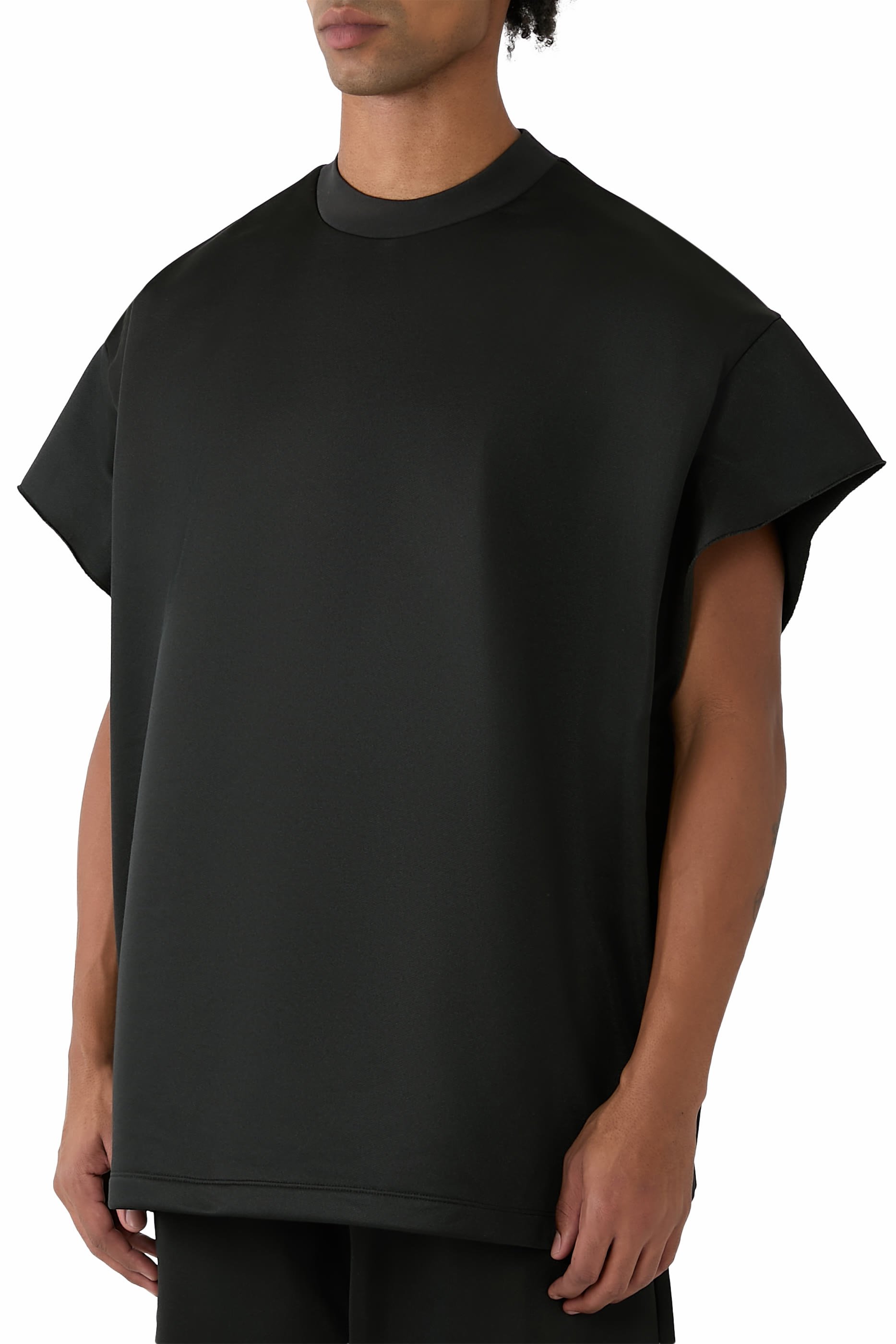 تيشيرت ماسل بتصميم من التسعينات صوف ستان