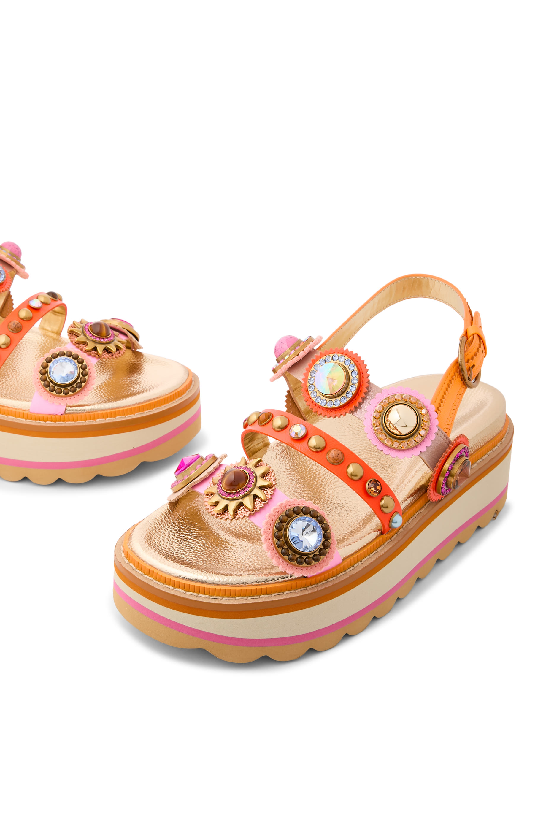 صندل أوكتافيا بسير خلفي ونعل عريض