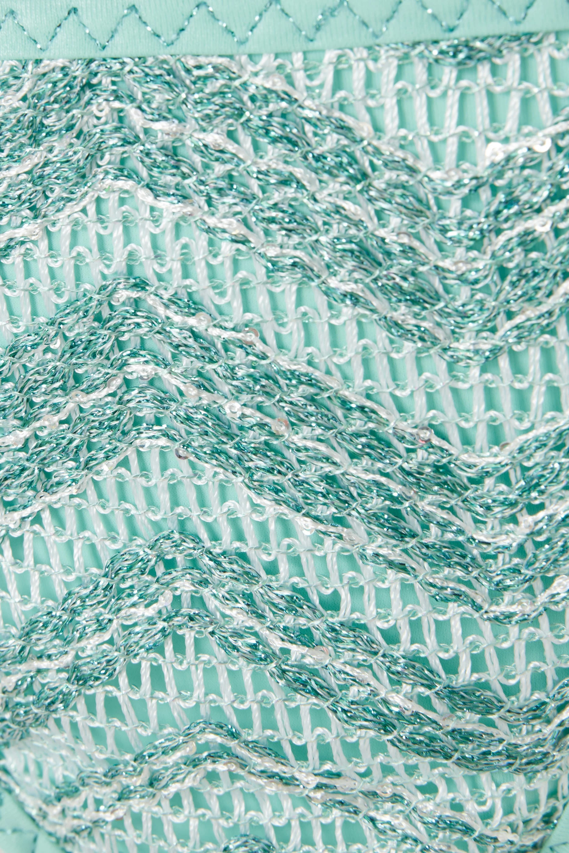 طقم بيكيني بقوالب مثلثة قماش شبكي