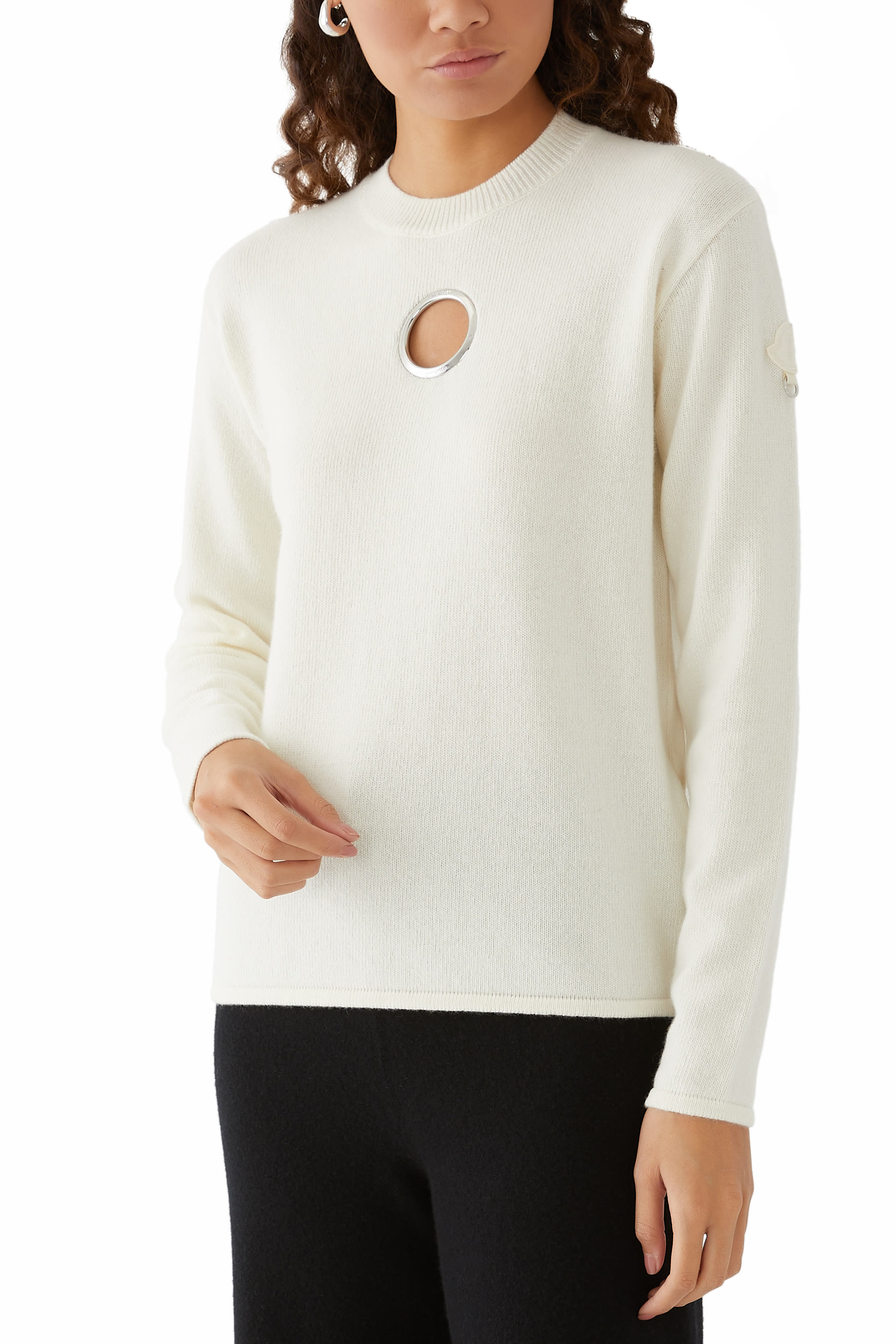 بلوزة منسوجة بتفاصيل ثقب