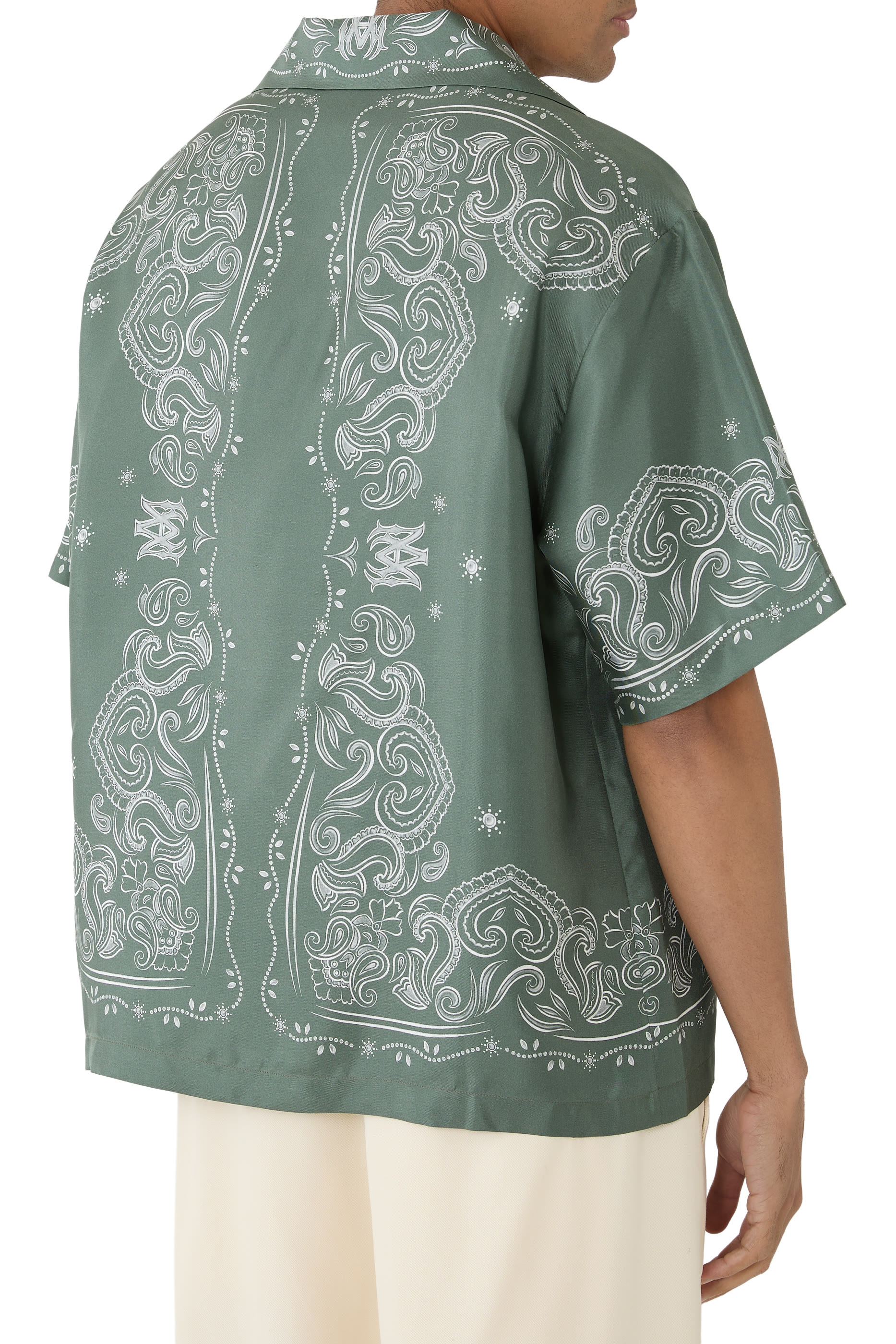 قميص بولينغ بطبعة باندانا وقصة فضفاضة