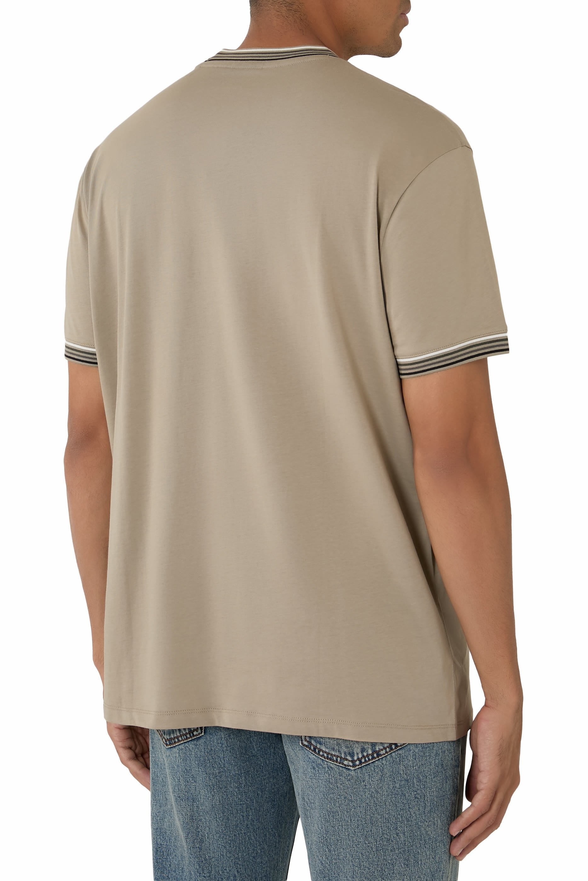 تيشيرت بشعار الماركة