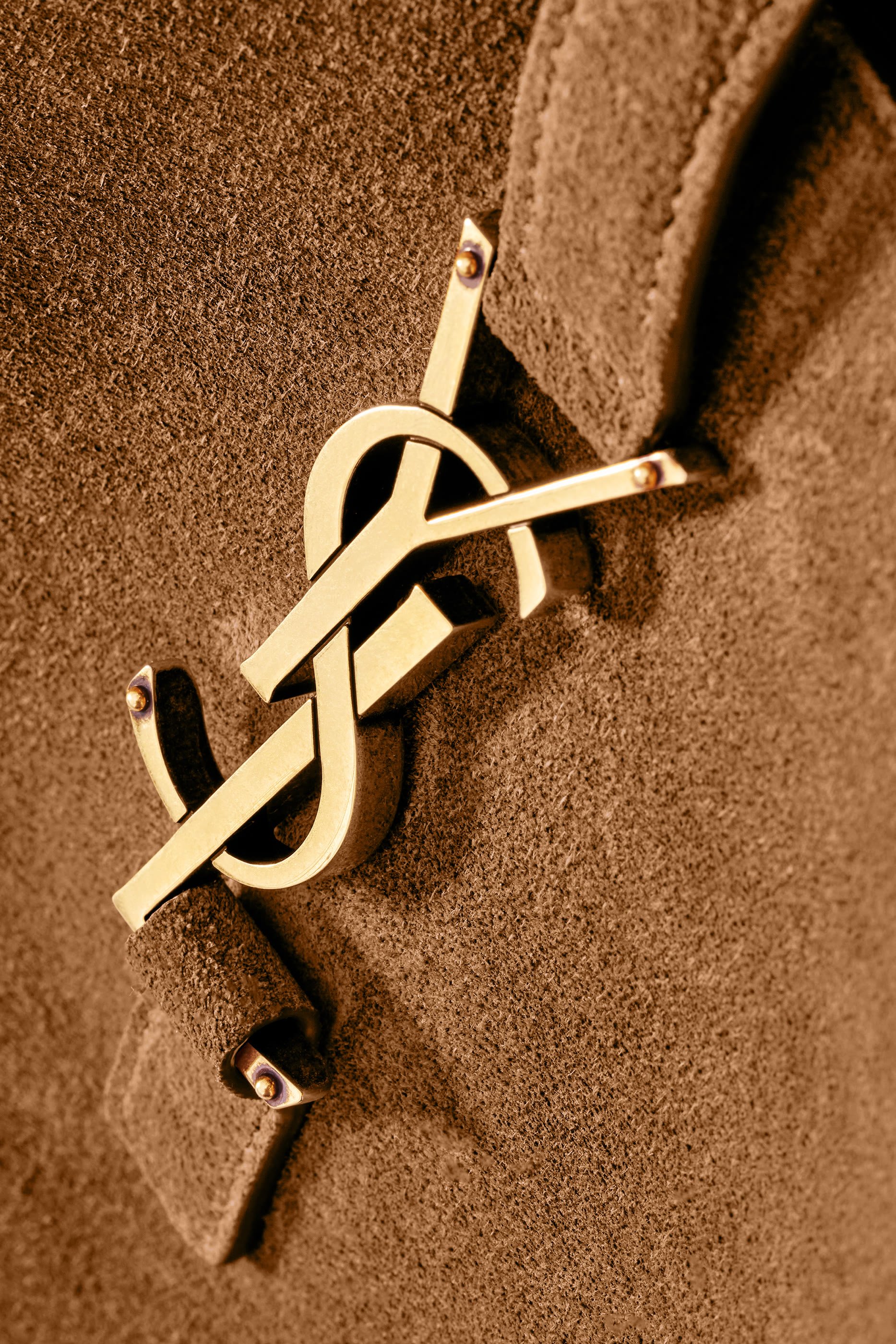 حقيبة كبيرة لو 5 ايه 7 بتصميم لين شمواه