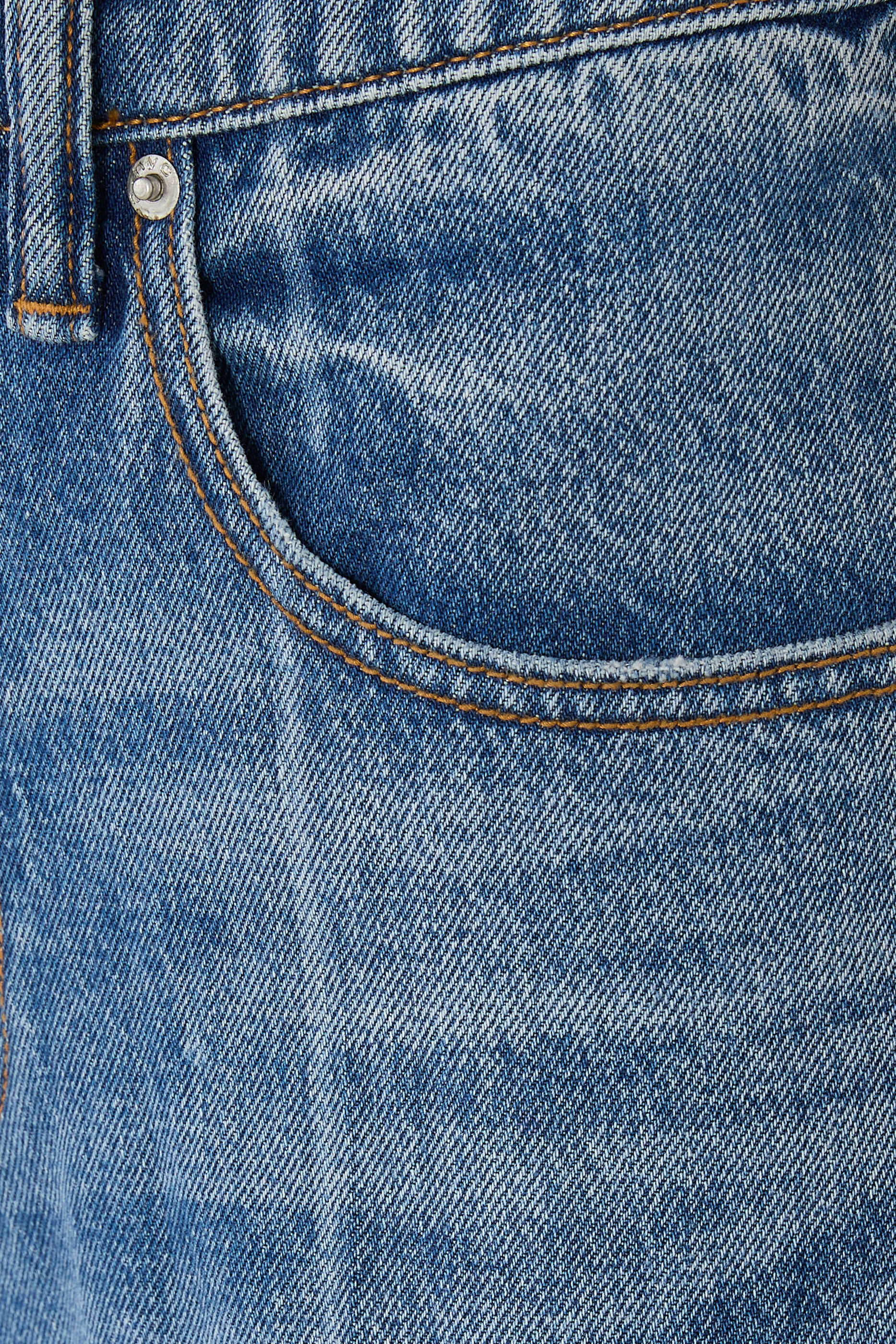 بنطال جينز فولدلاين بقصة ساق واسعة مستقيمة