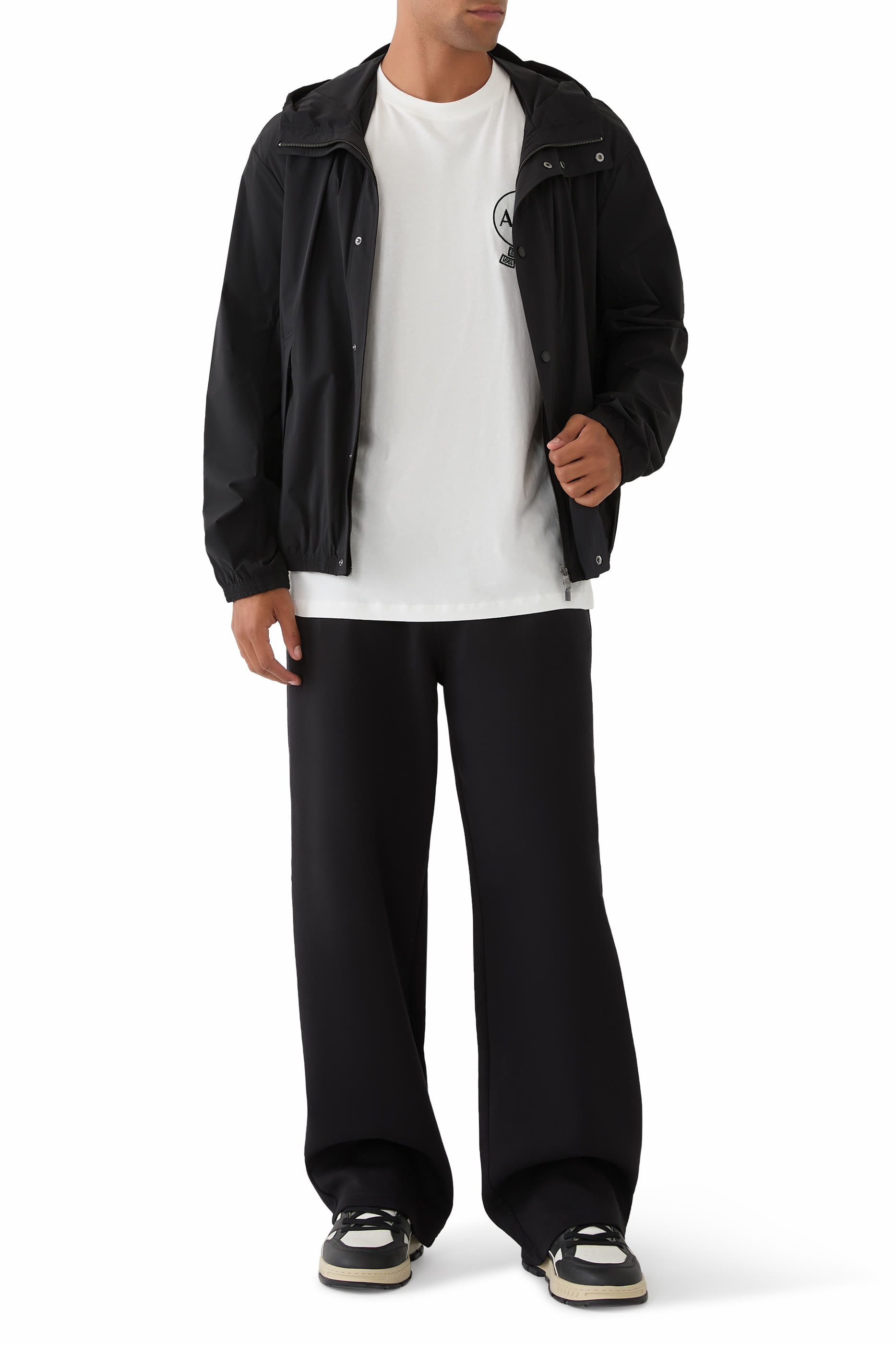 بلوزة بأزرار