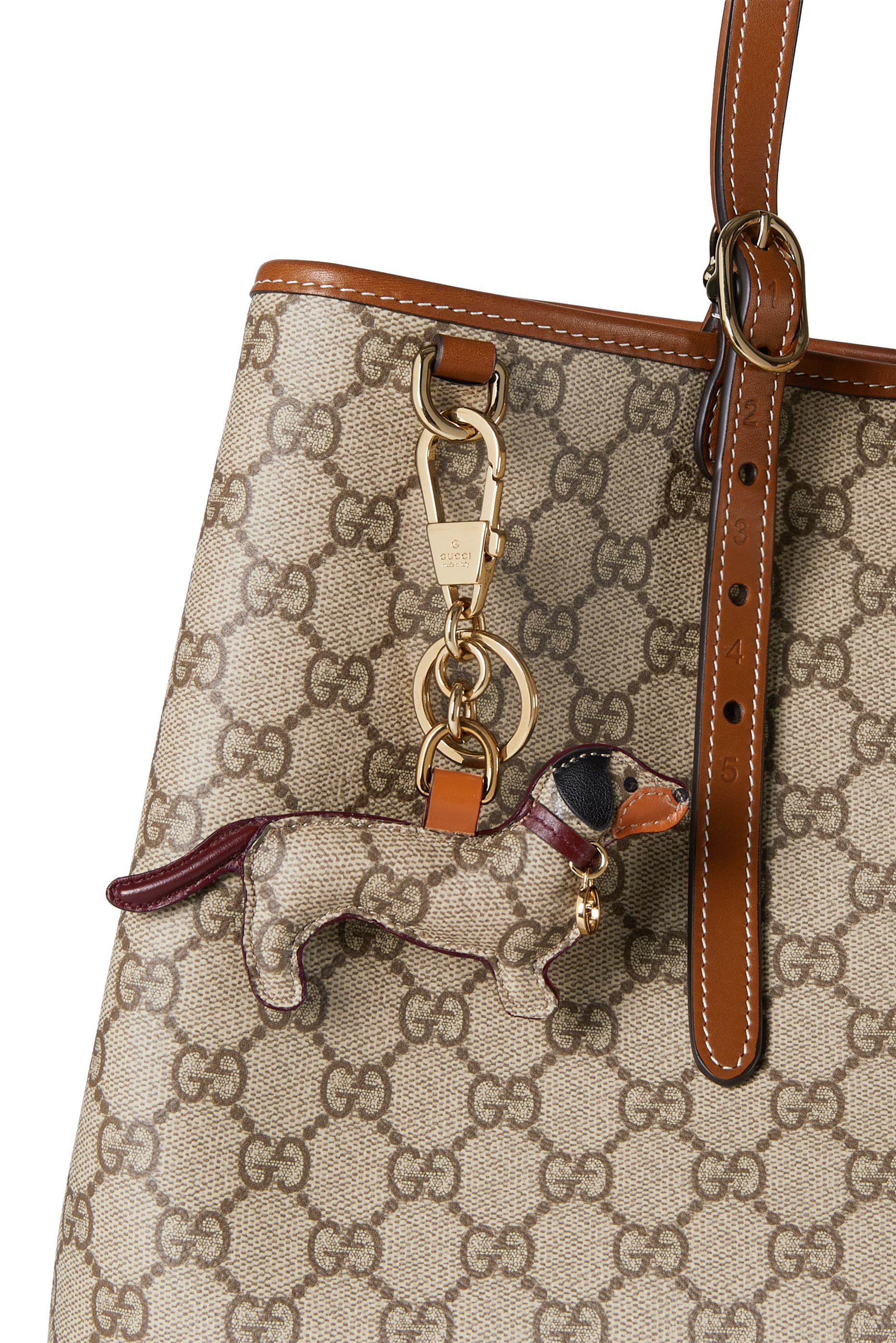 حلية حقيبة بتصميم كلب