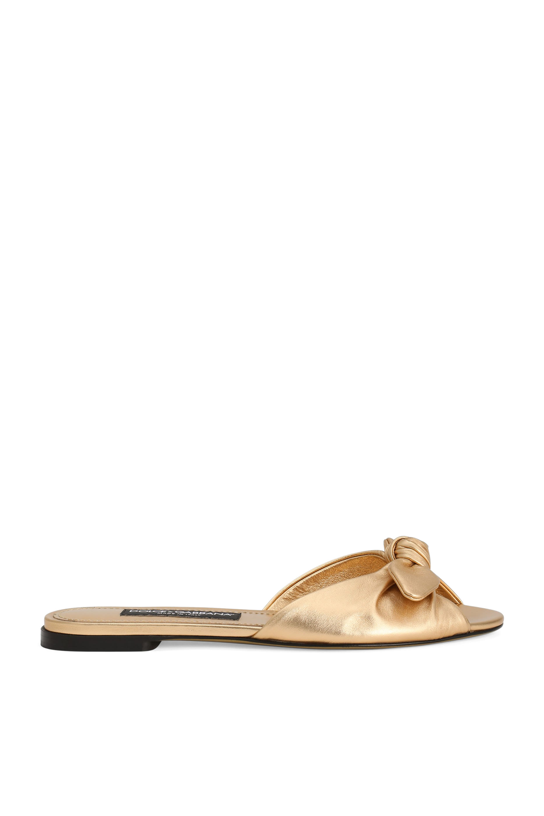 صندل بتفاصيل فيونكة جلد