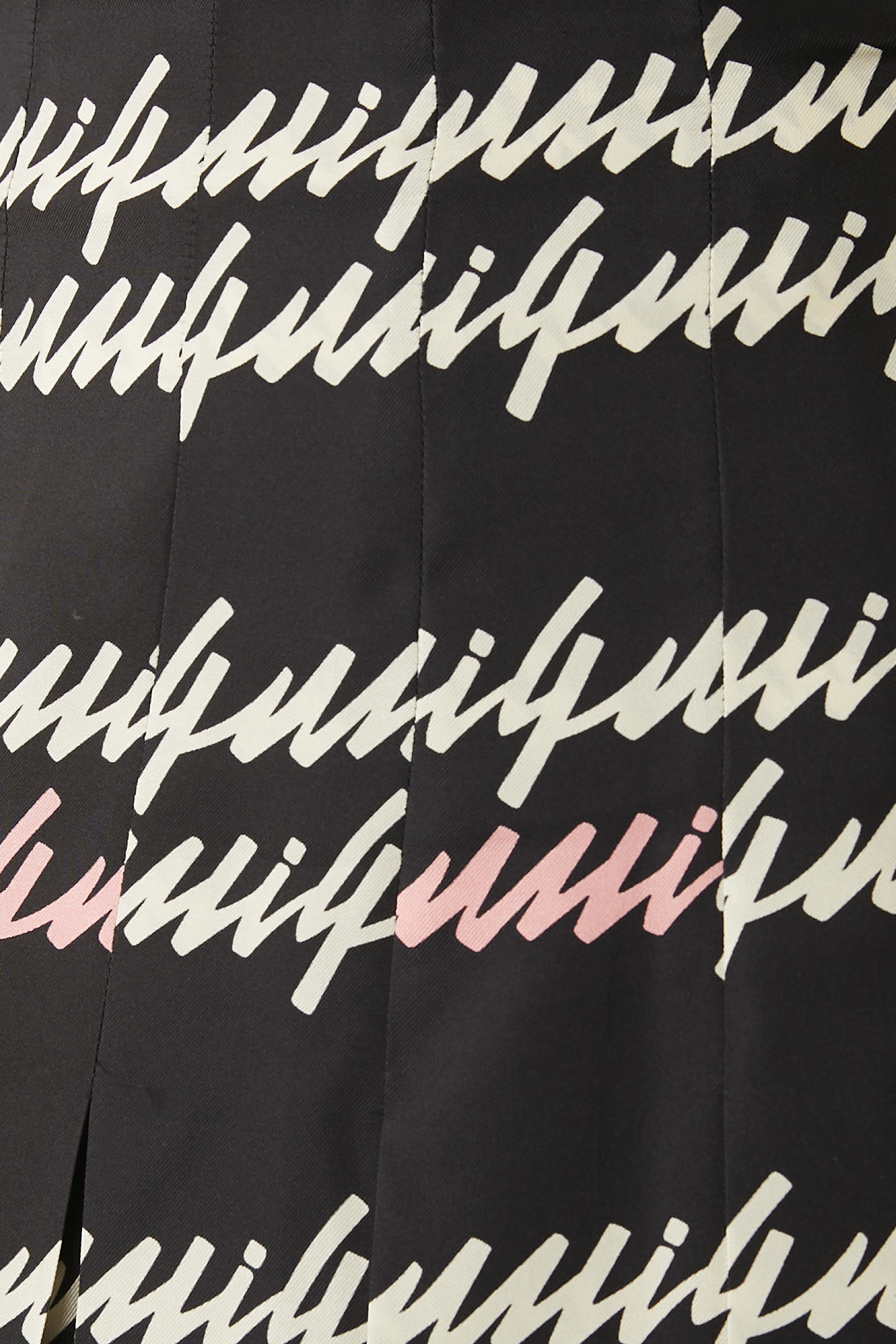 تنورة بطبعة