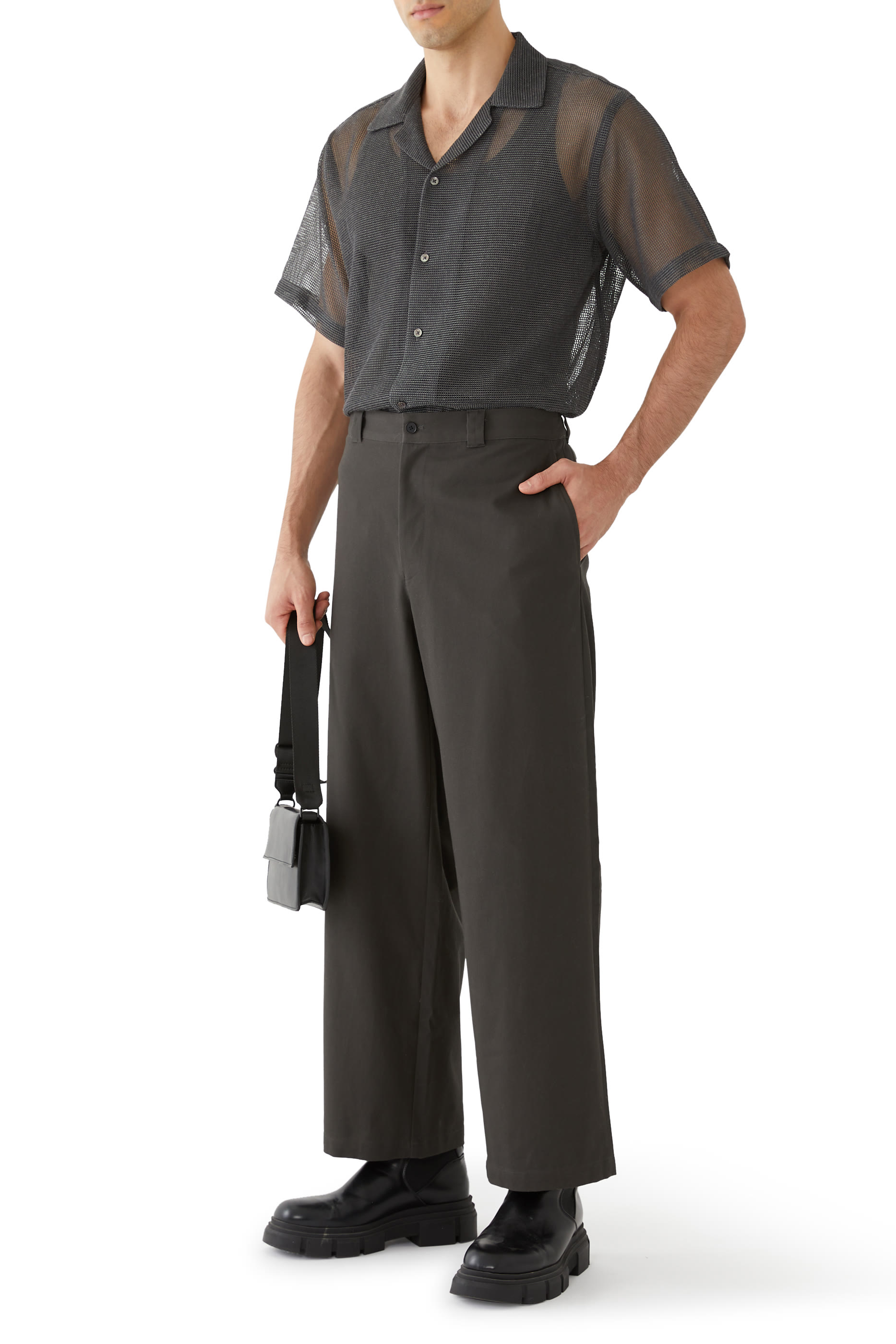 بنطال تشينو بقصة مريحة