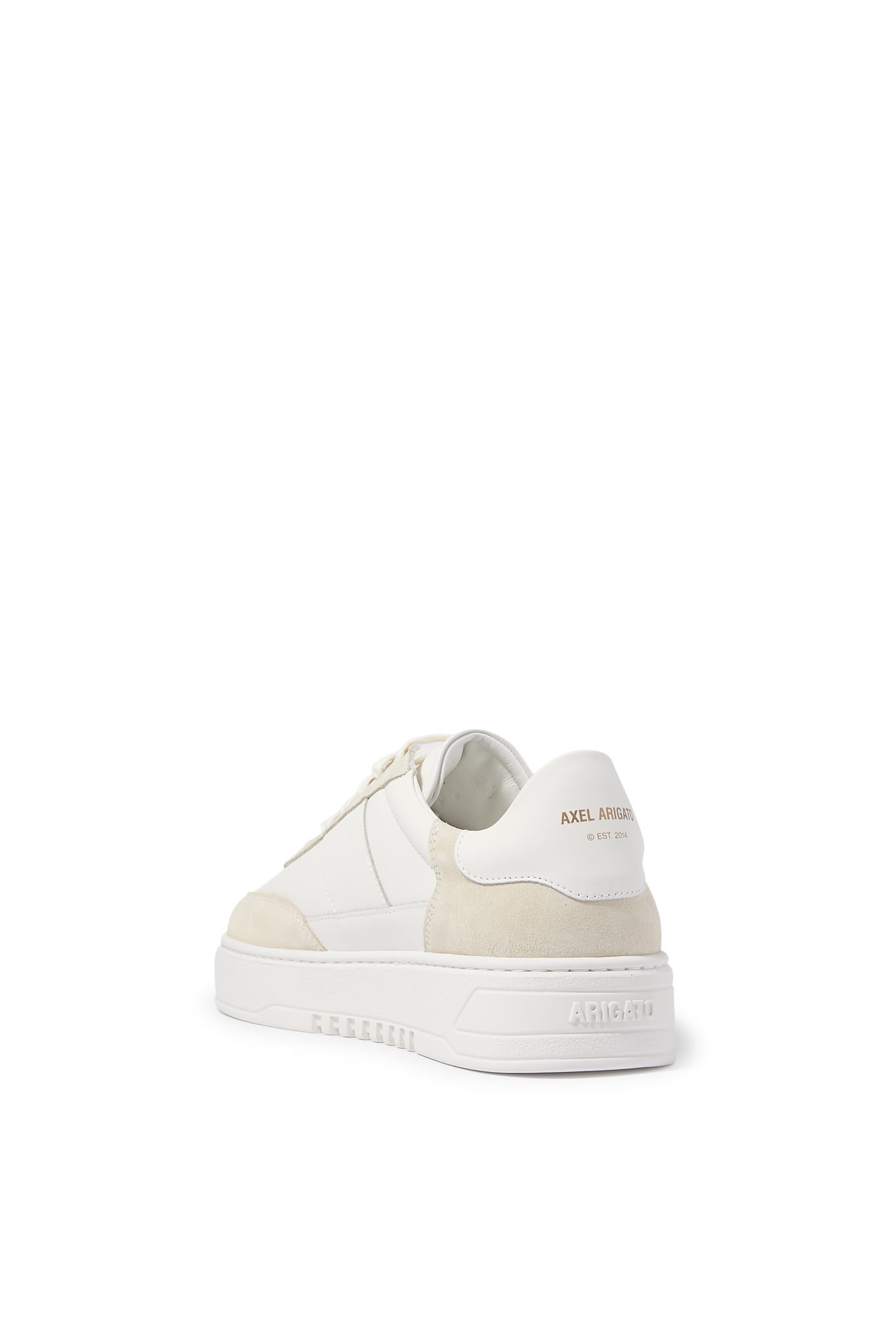 سنيكرز أوربت بتصميم كلاسيكي