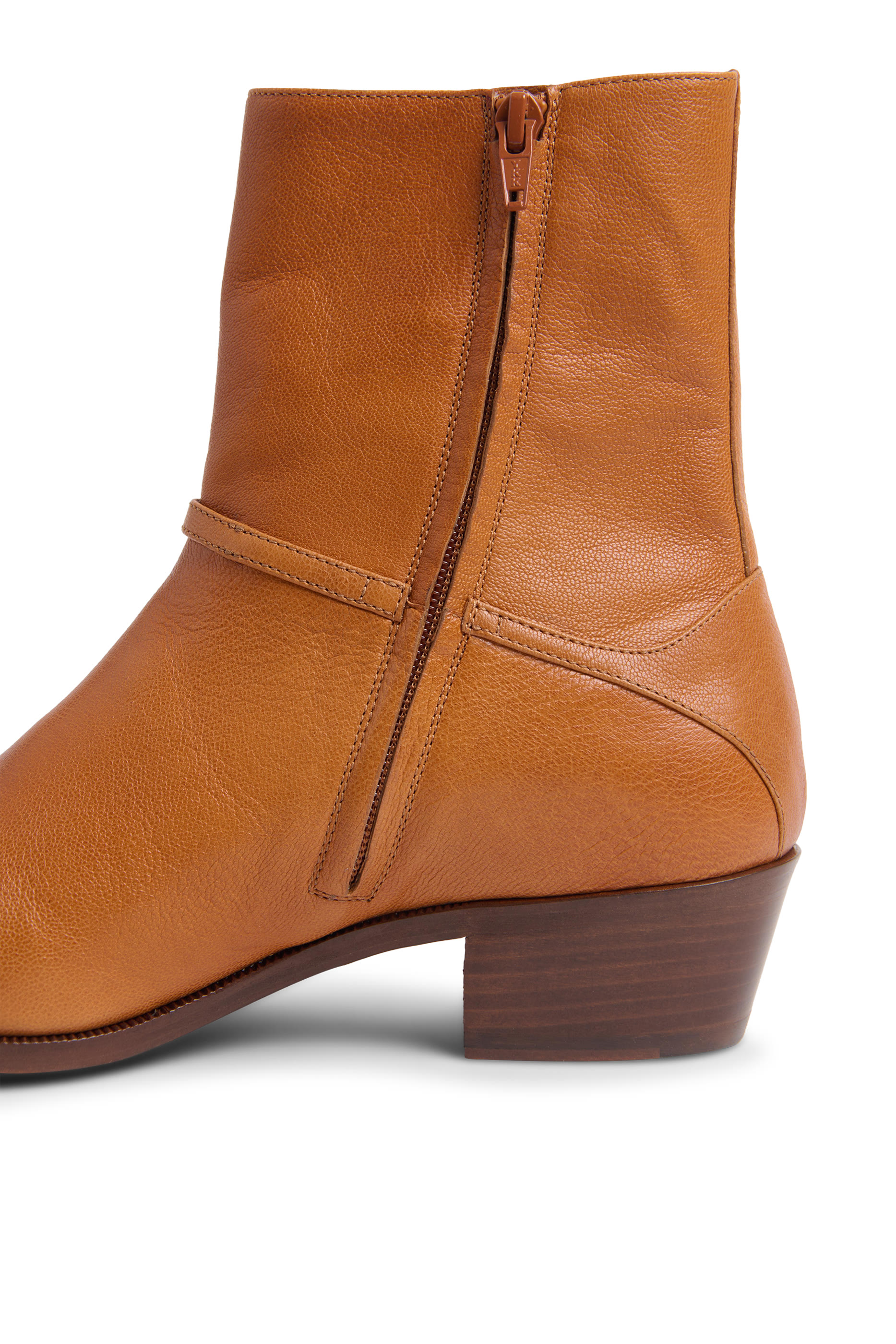 حذاء بوت بات بطول الكاحل جلد