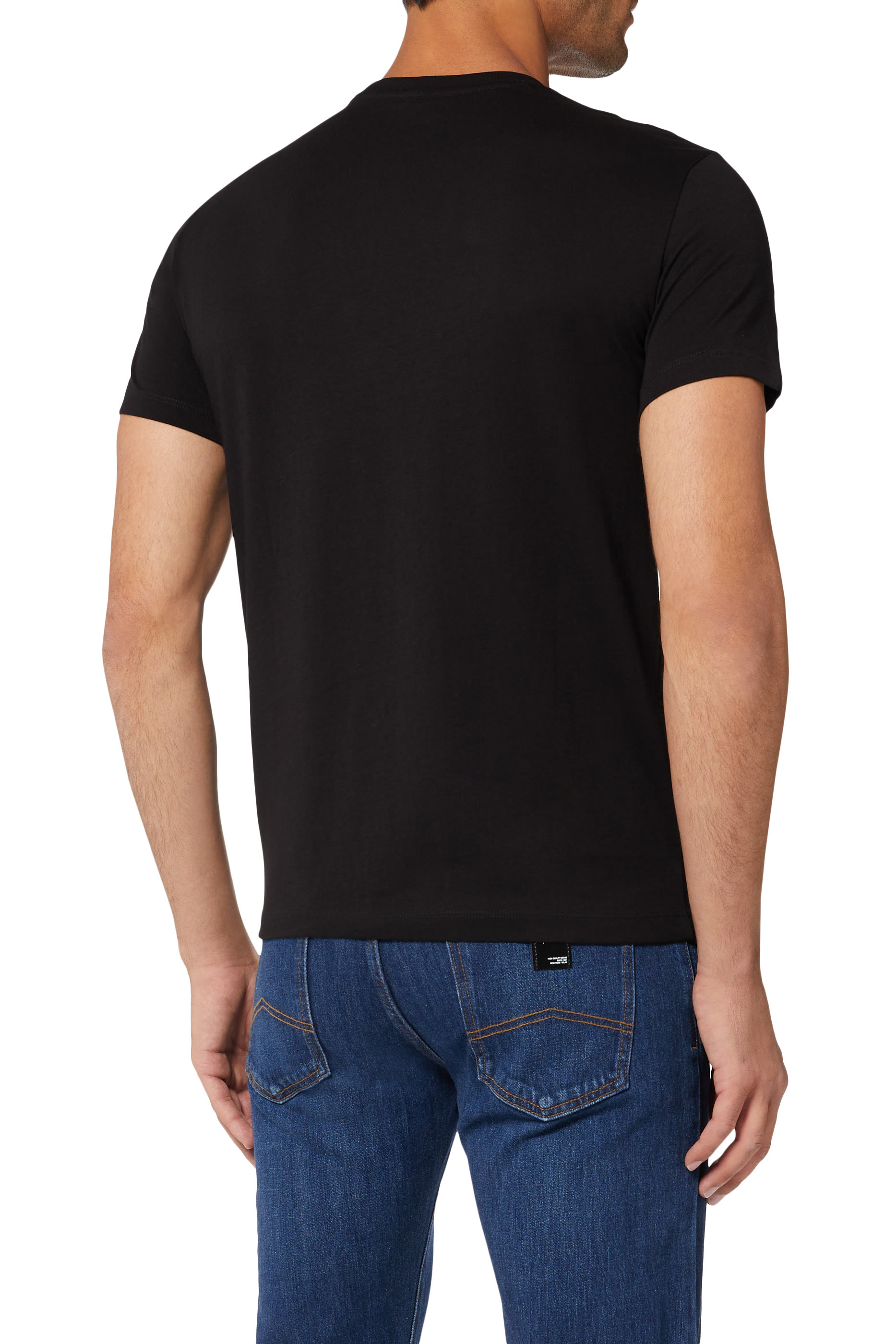 تيشيرت بشعار الماركة كلاسيكي