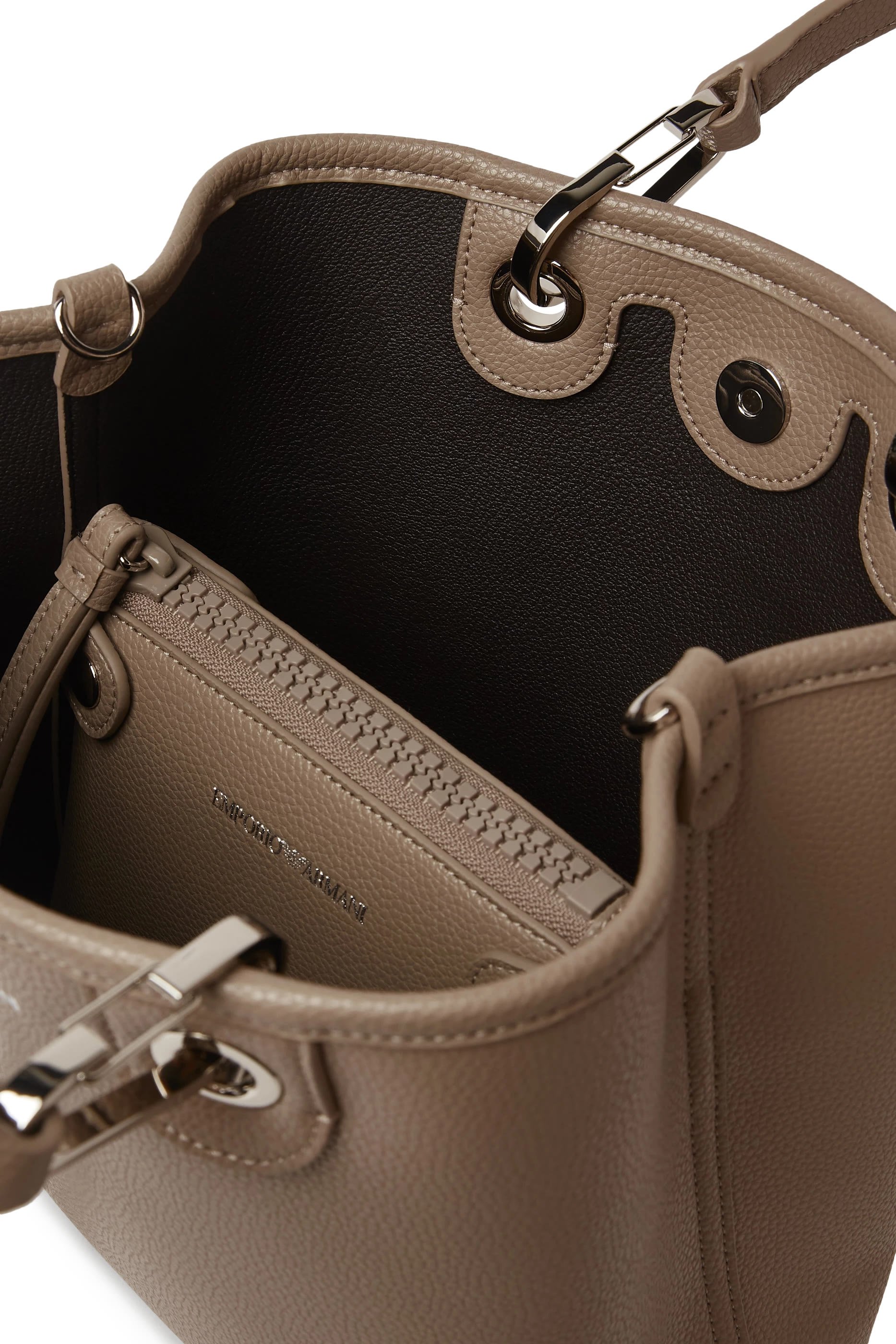 حقيبة يد بشعار الماركة بنقشة جلد غزال