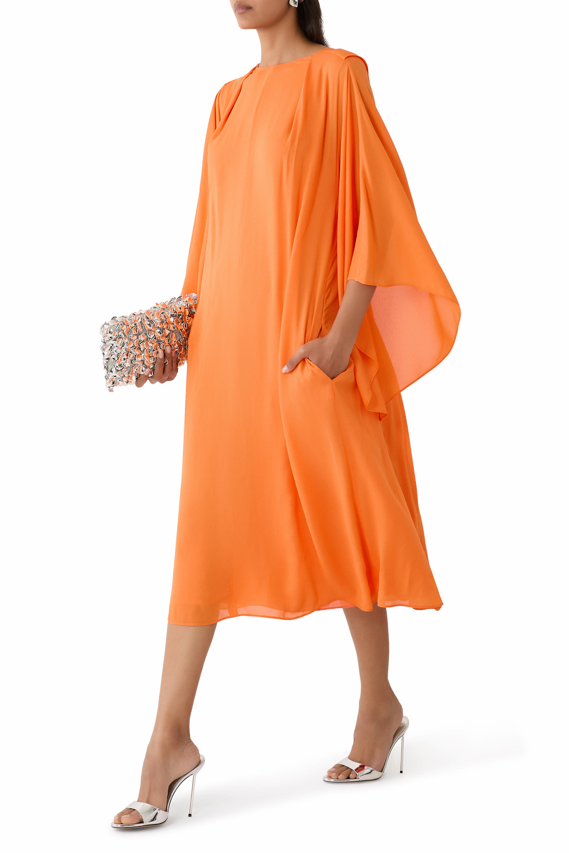 فستان فيمينن توتش بأكمام طويلة متوسط الطول