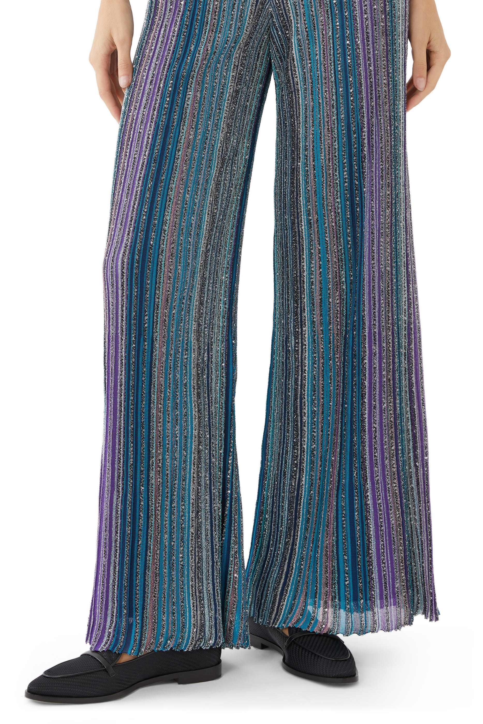 حذاء سهل الإرتداء بمقدمة لوزية طويلة