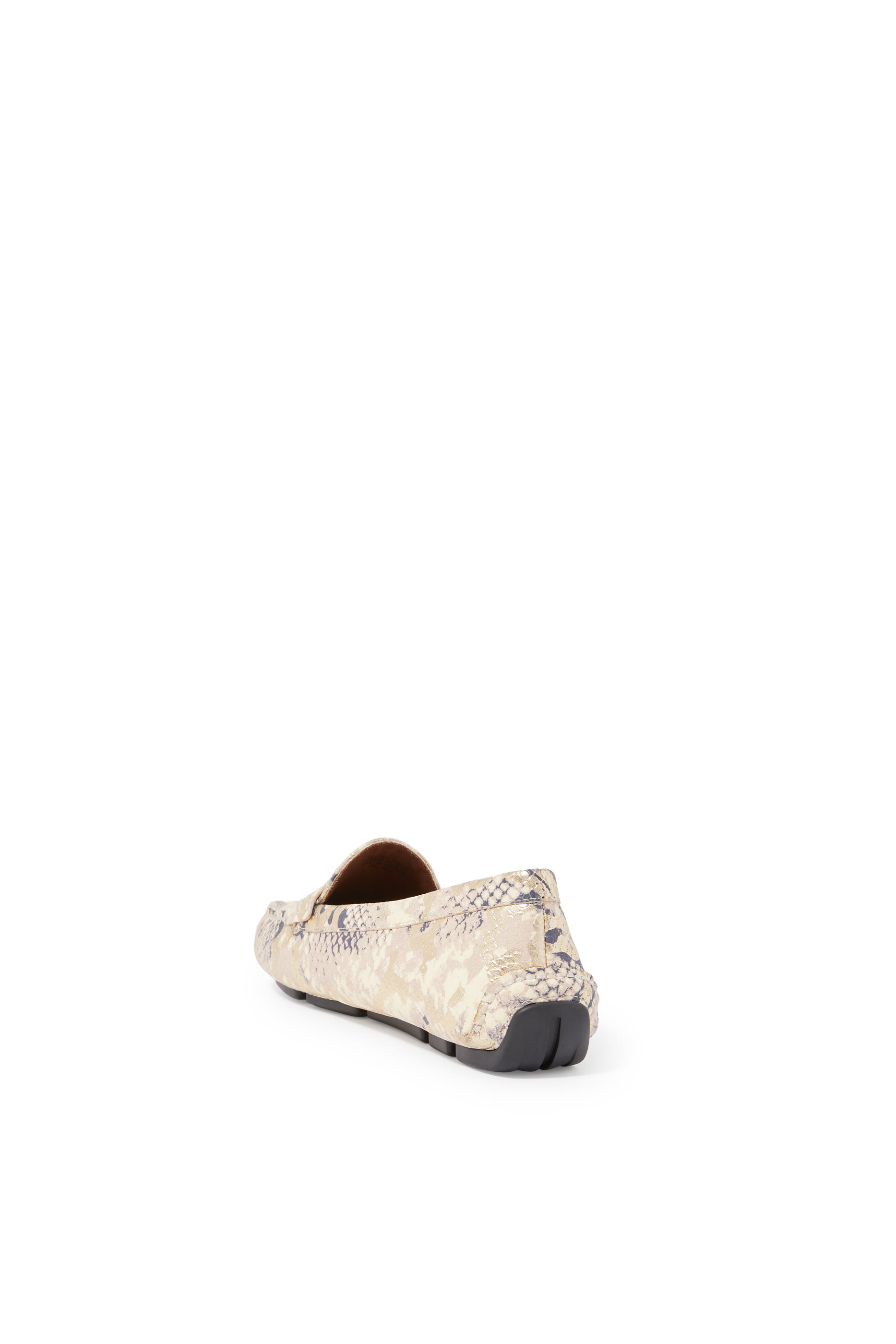 حذاء سهل الارتداء بنقشة جلد الثعبان وحلية شعار الماركة