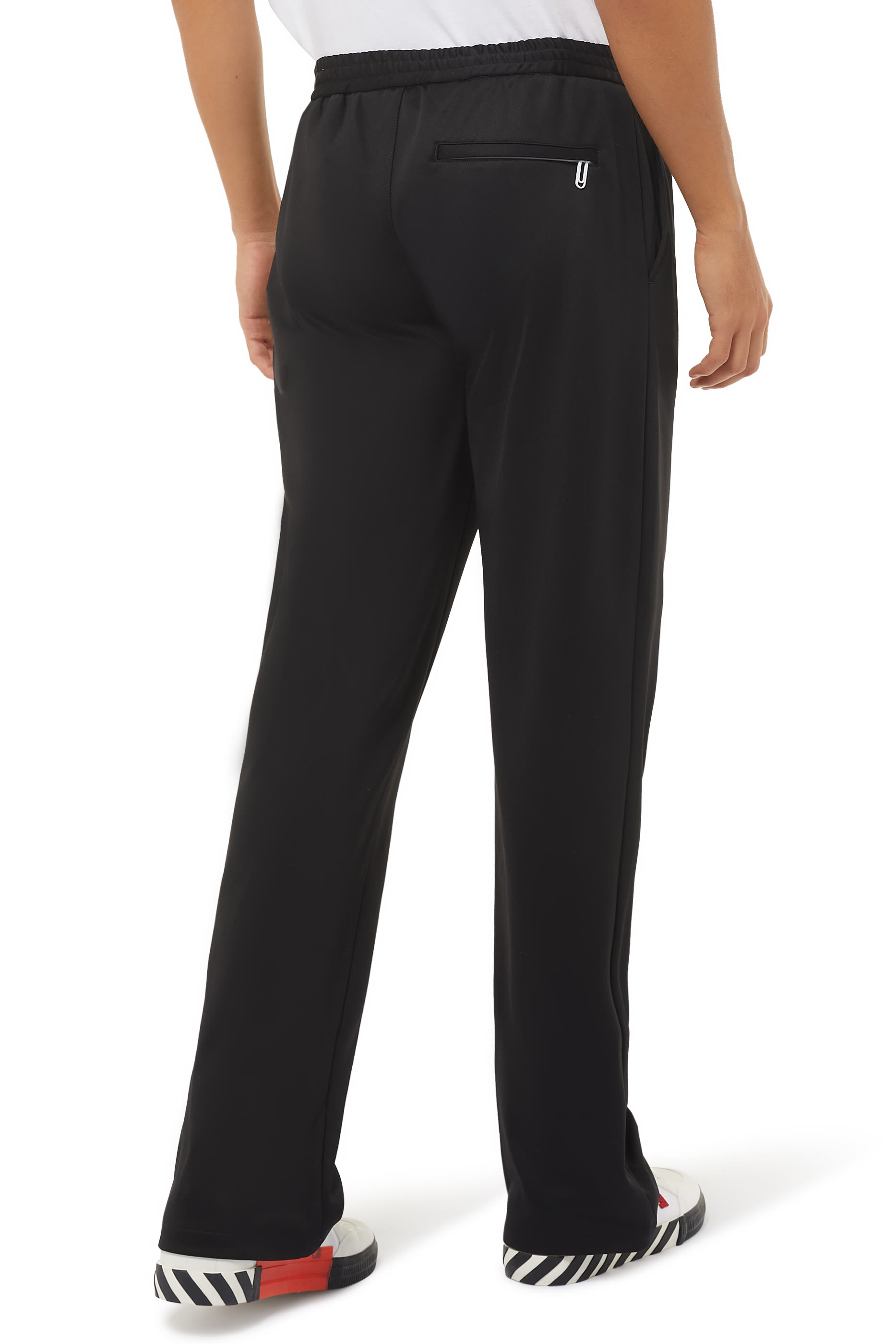 بنطال رياضي بطبعة سهم