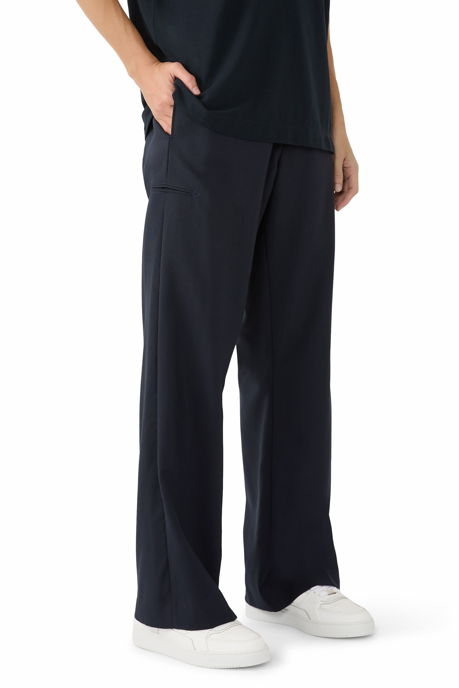 سنيكرز أبيكس