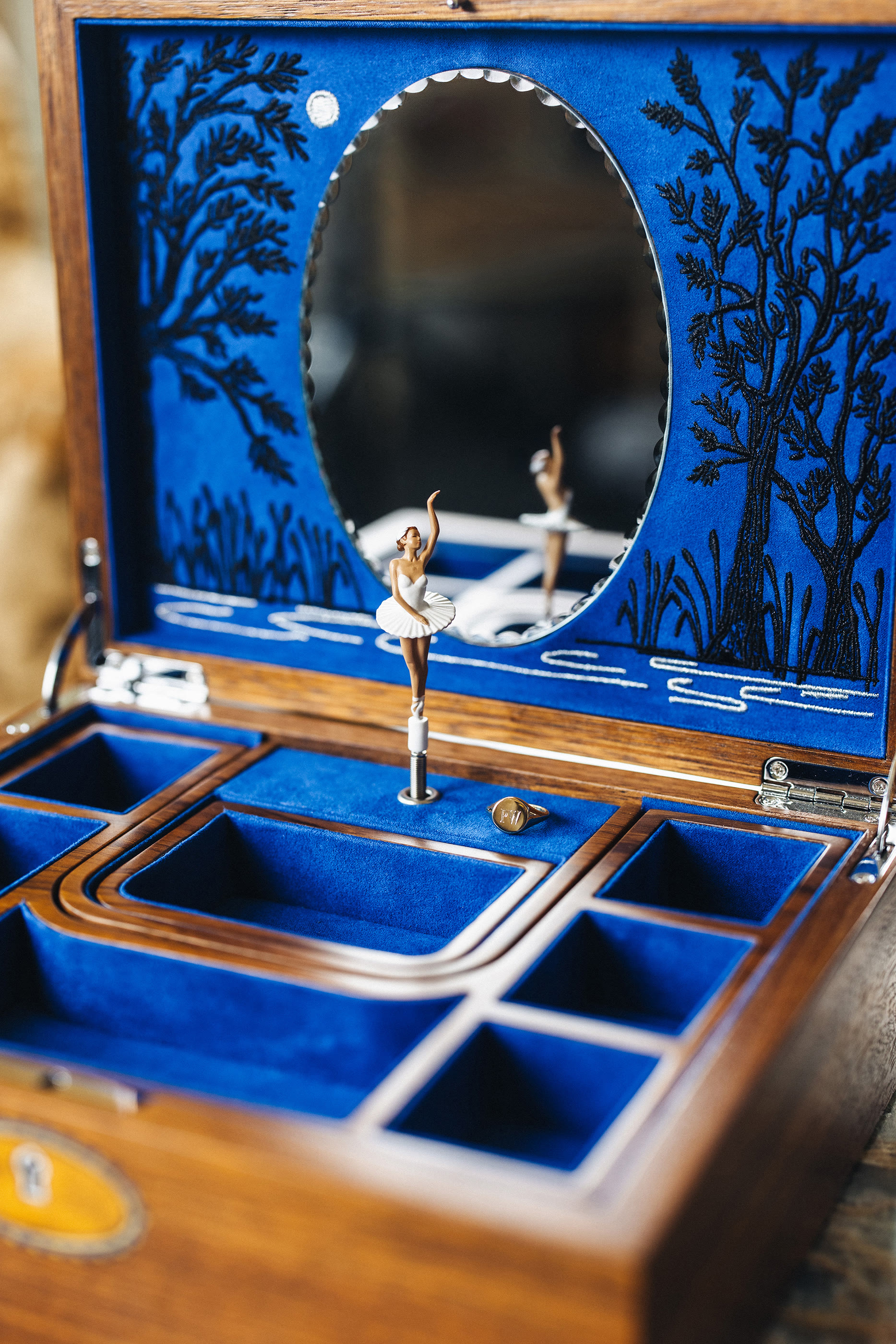 صندوق مجوهرات موسيقي ببالرينا