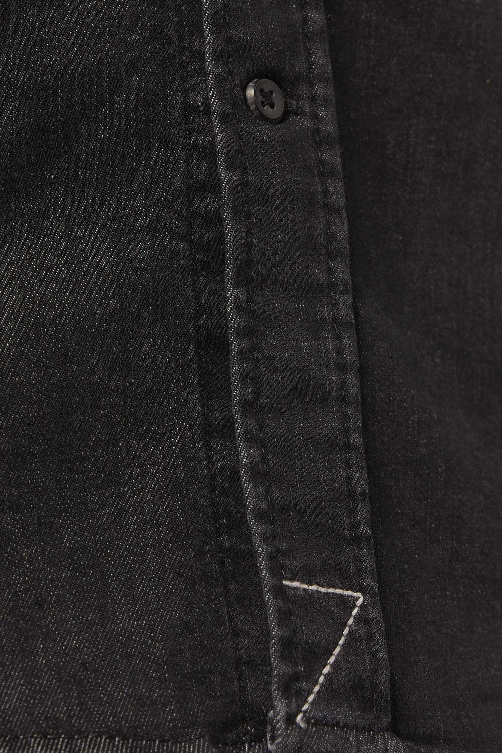 قميص دينم بقصة ضيقة