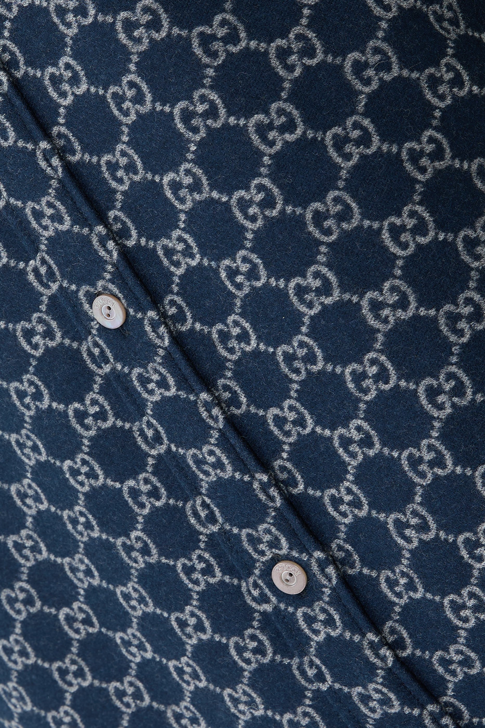 قميص فلانيل ناعم بنقشة حرفي الماركة 