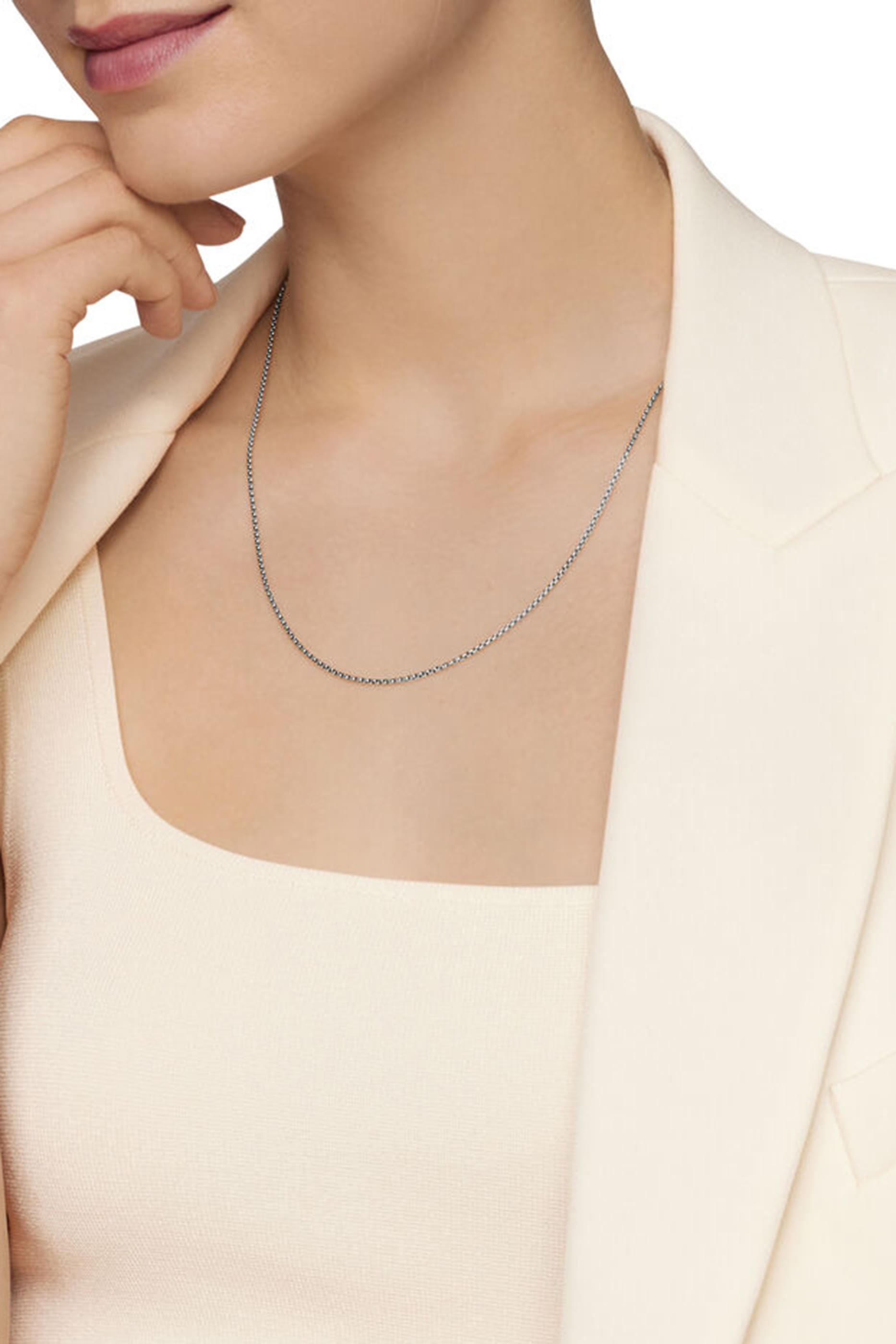 قلادة بسلسلة بحلقات مربعة، فضة إسترلينية وذهب أبيض عيار 18