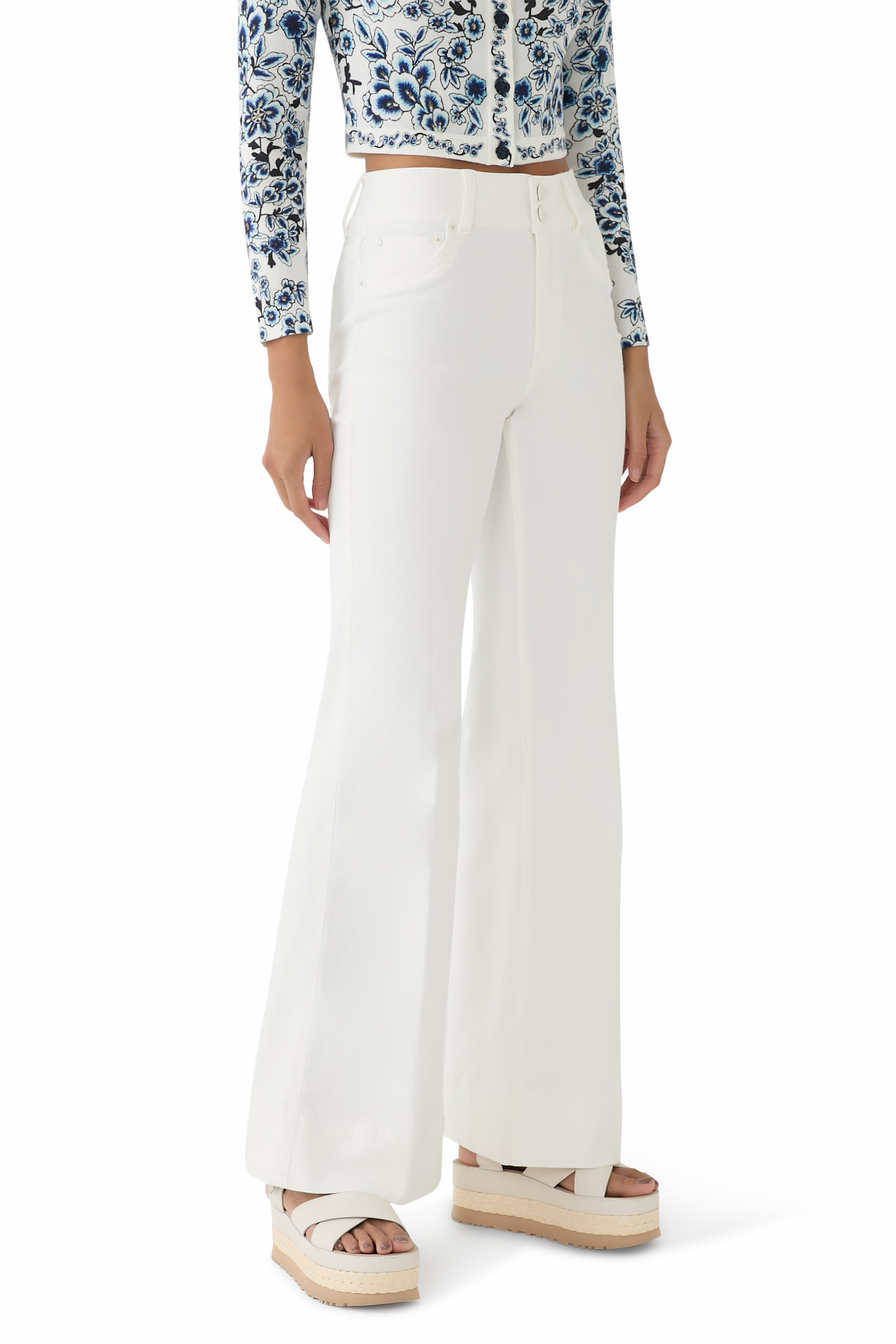 صندل أوبري بسير حول الكاحل