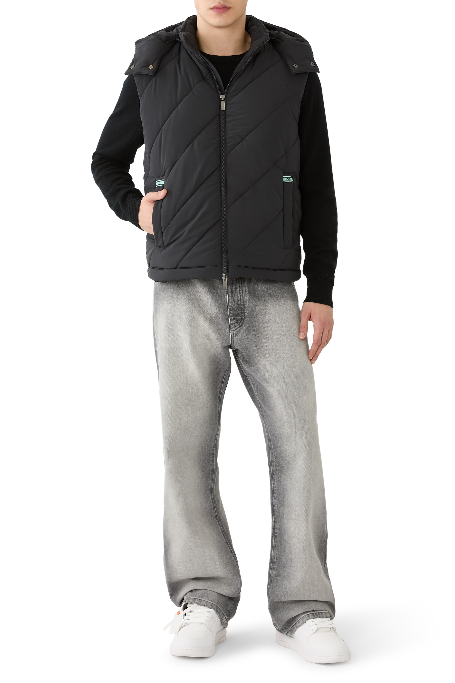 فيست بتصميم منفوخ وشعار الماركة مائل