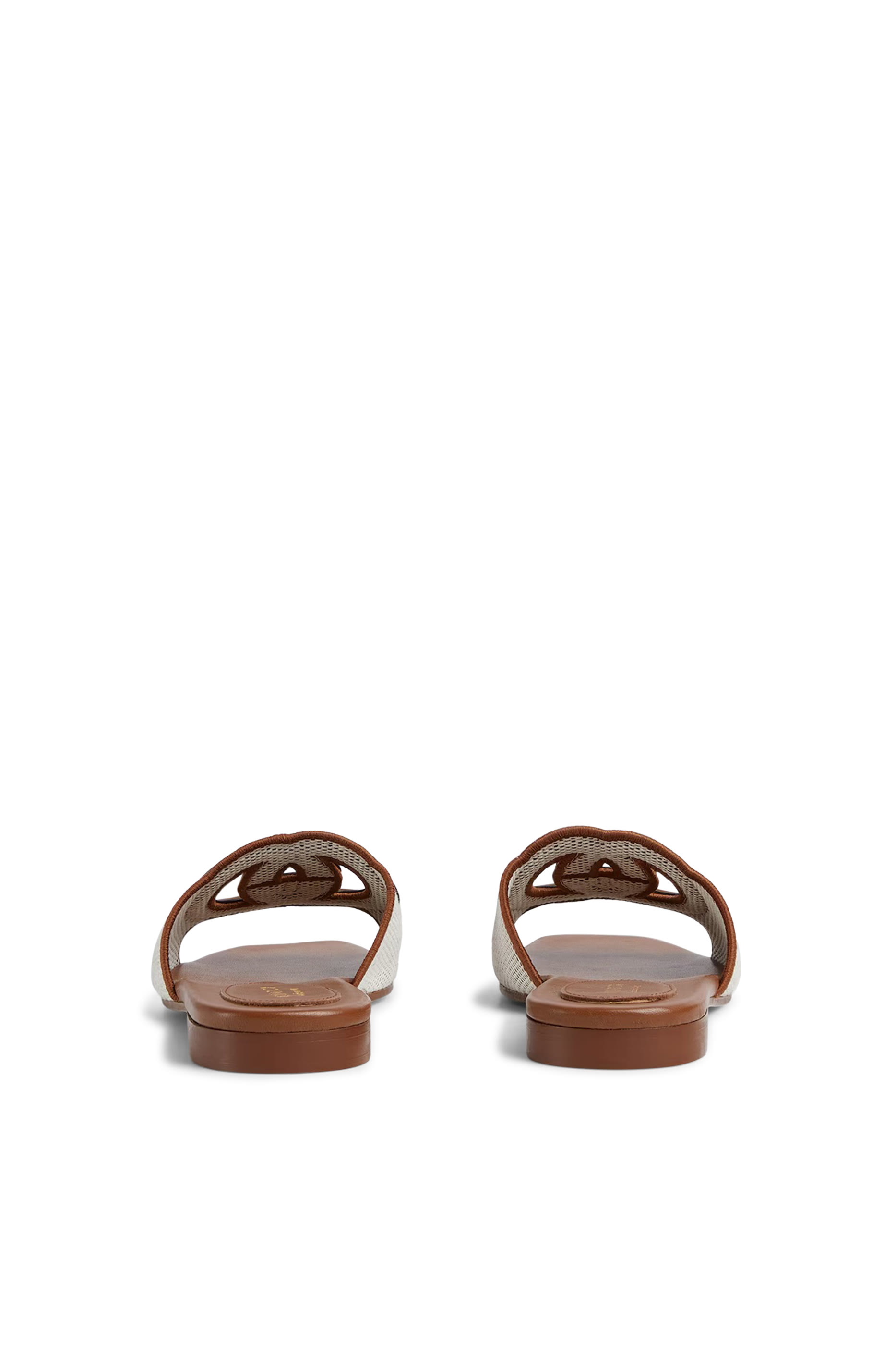 صندل خفيف بشعار الماركة بتصميم متداخل