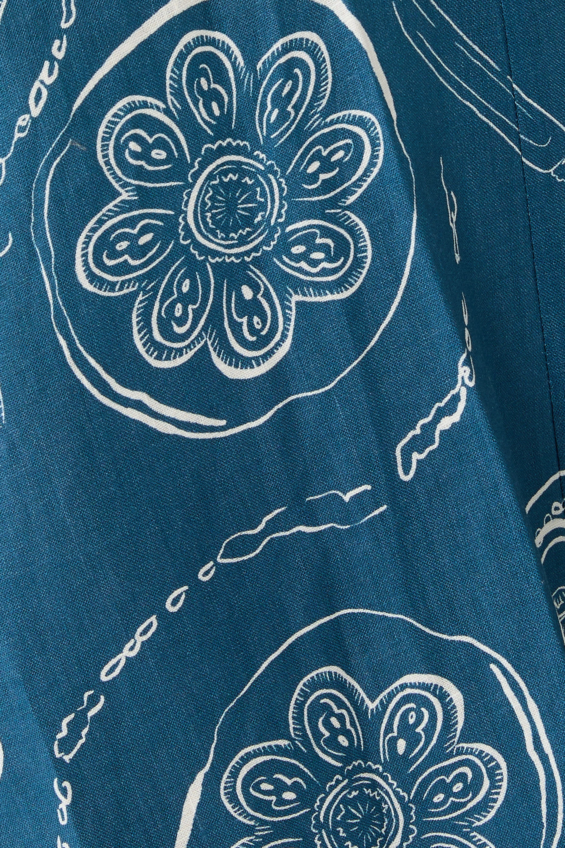 فستان لاكي متوسط الطول