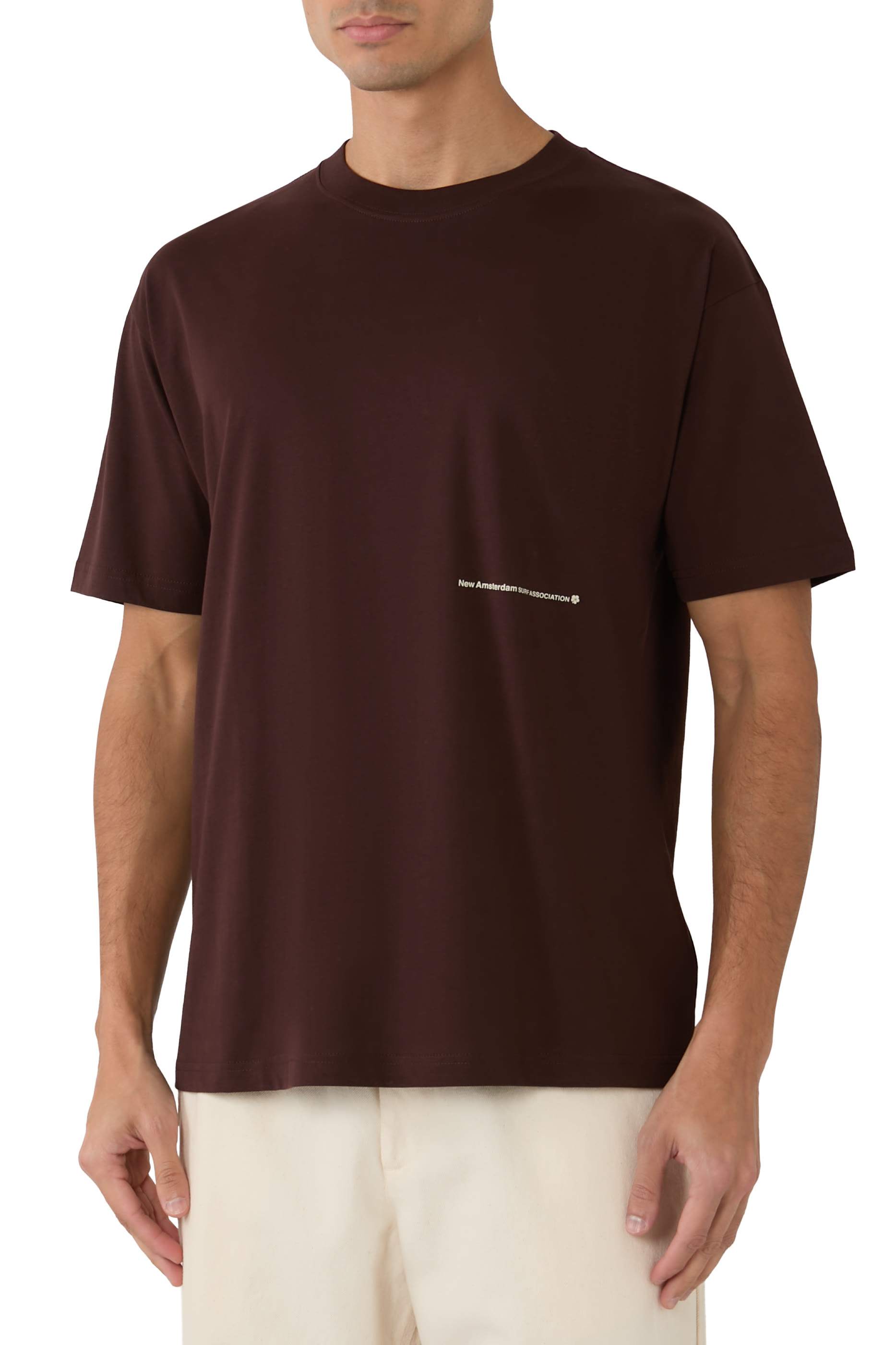 تيشيرت بطبعة زهرة الكركديه