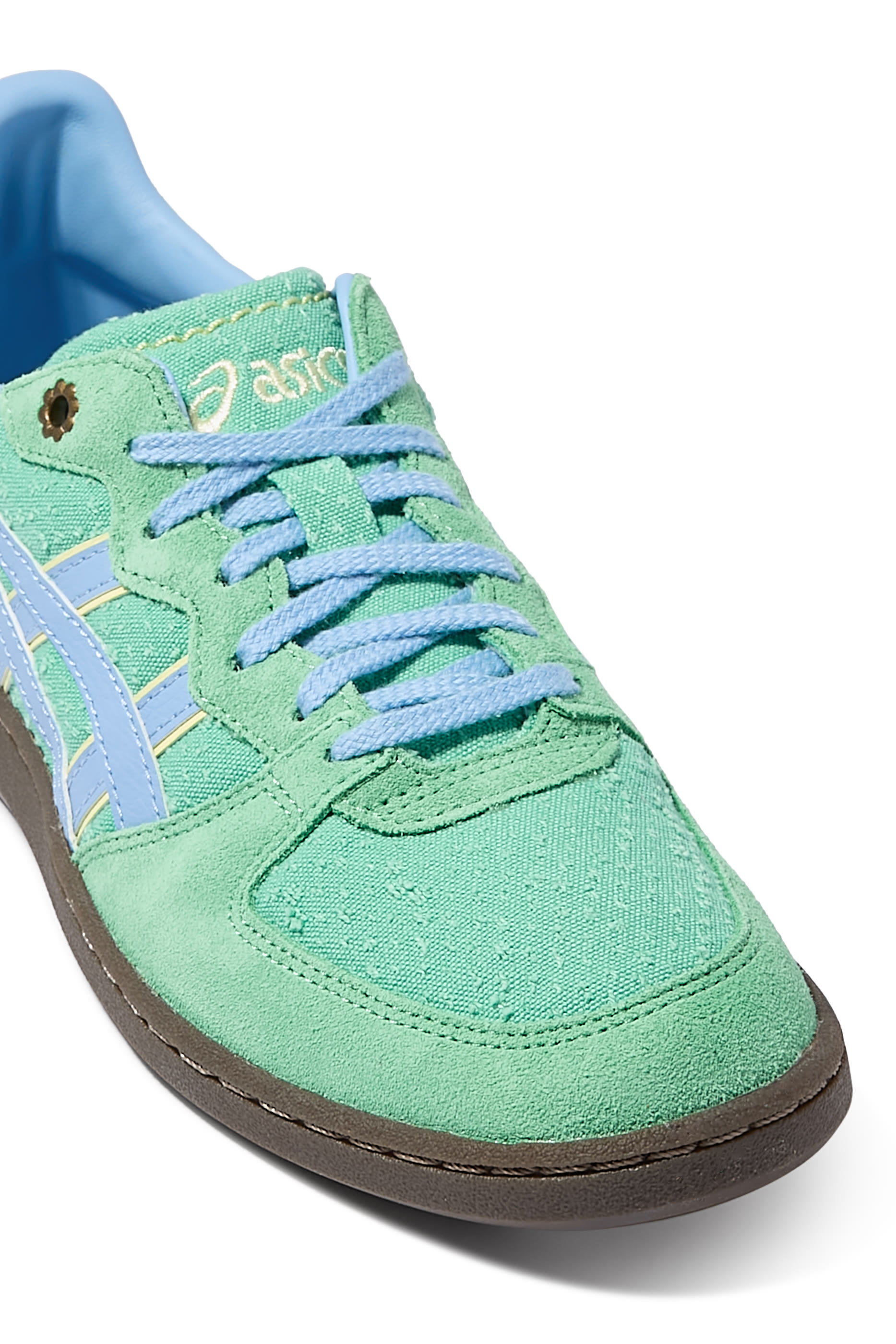 سنيكرز سكايهاند أو جي