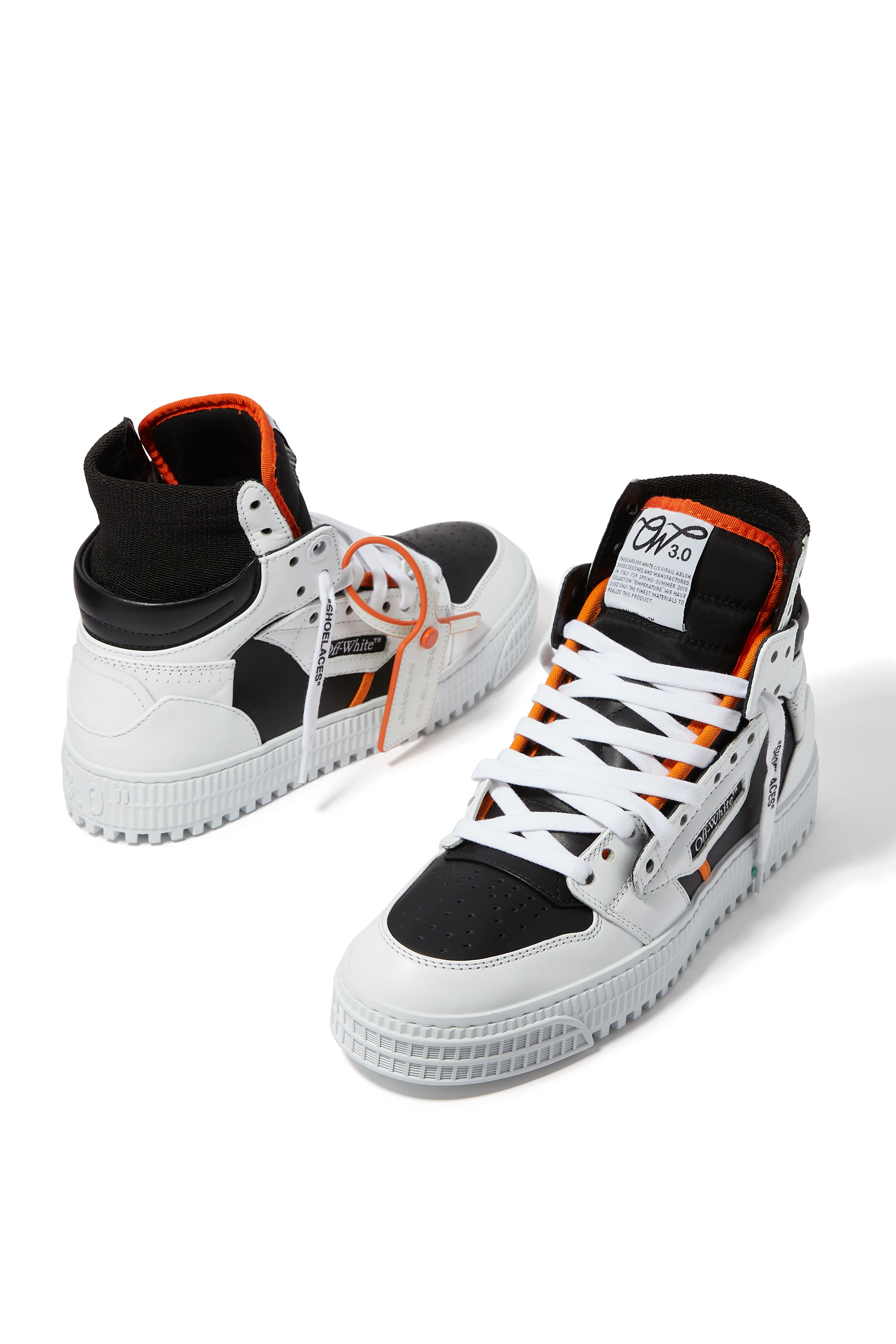 سنيكرز 3.0 اوف كورت جلد