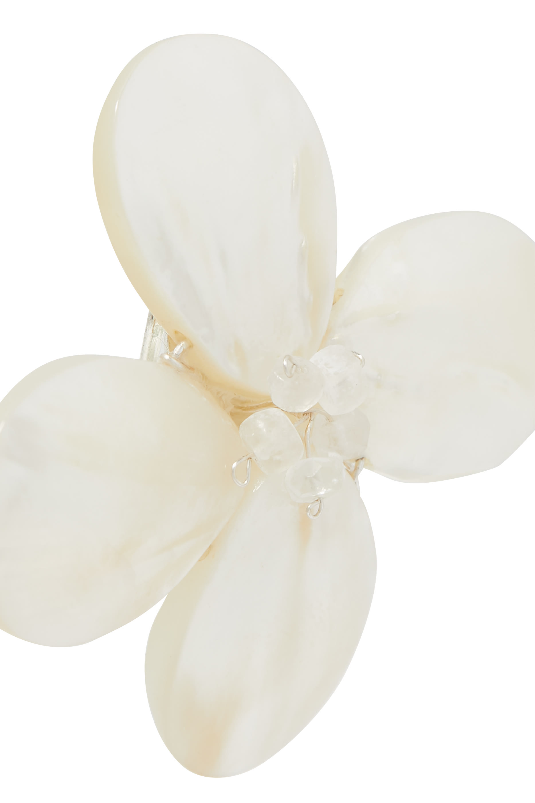 أقراط كوكينا مرصعة بعرق اللؤلؤ بتصميم بتلات، فضة إسترلينية