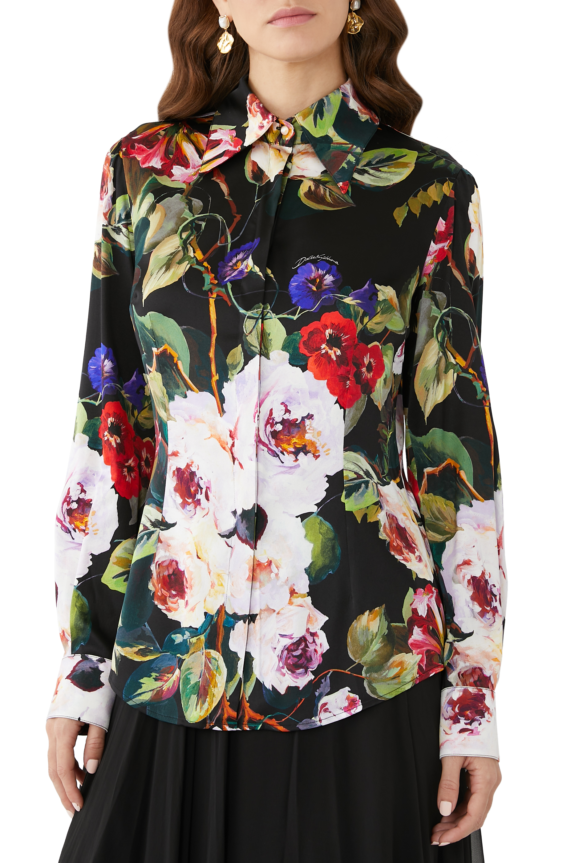 قميص بنقشة وأكمام طويلة