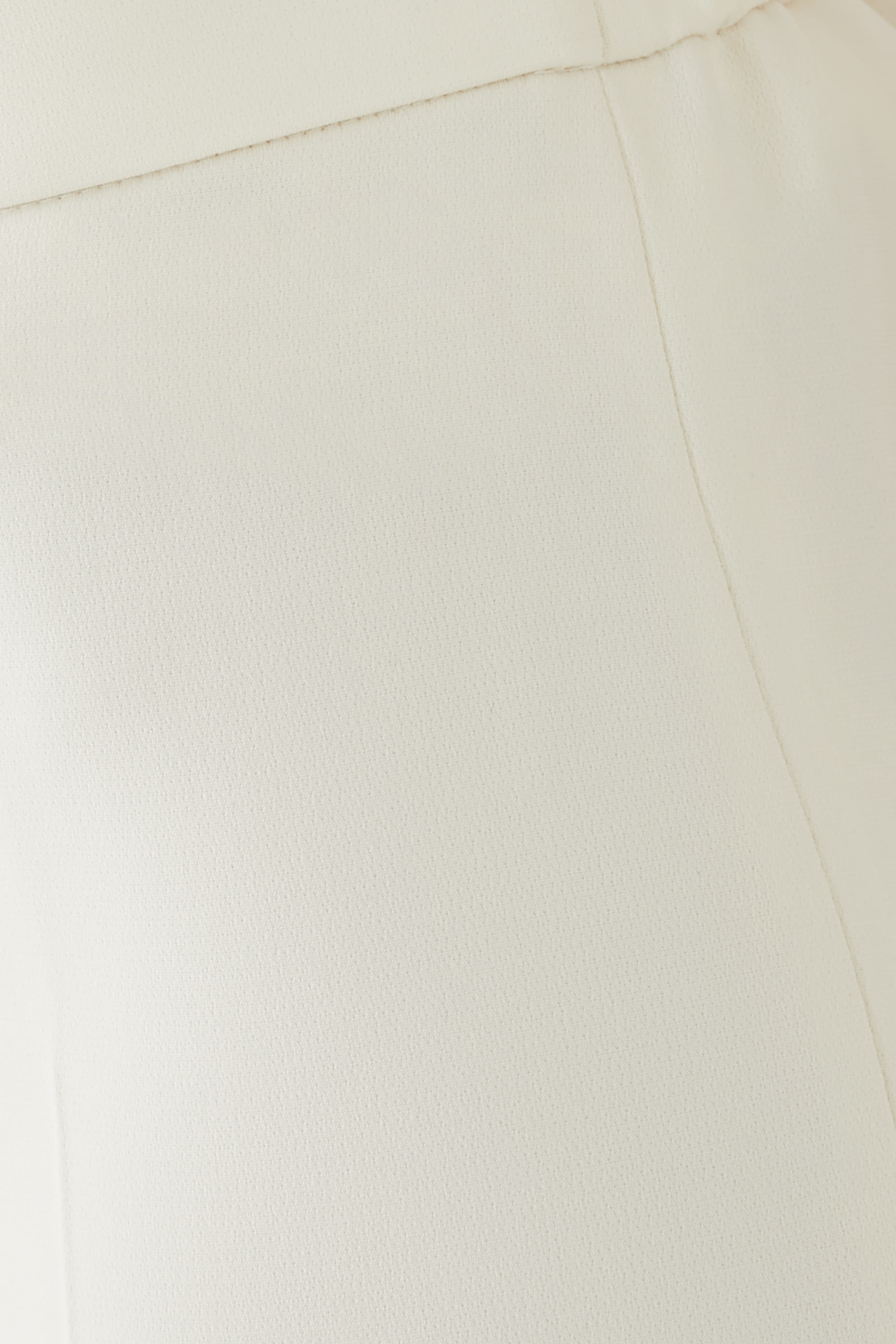 بنطال تريكا سهل الارتداء