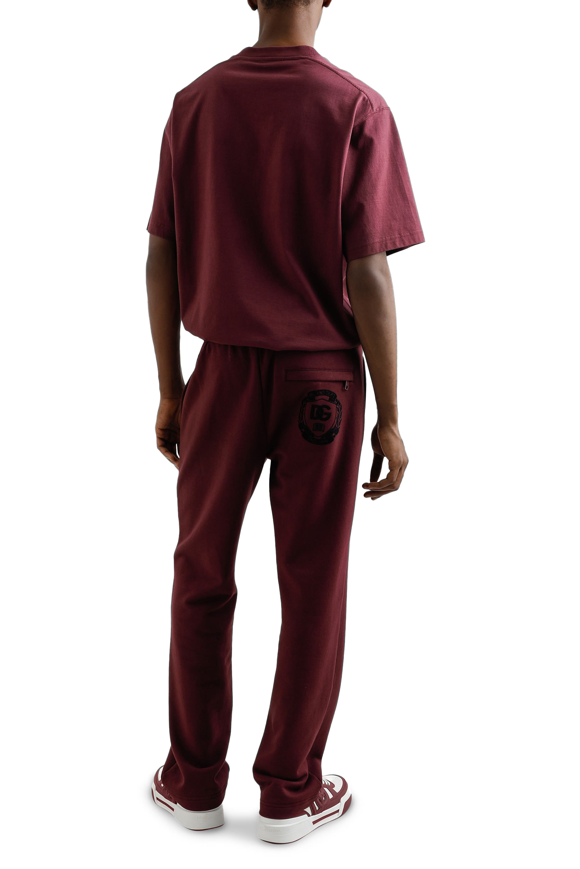 تيشيرت بشعار الماركة قطن